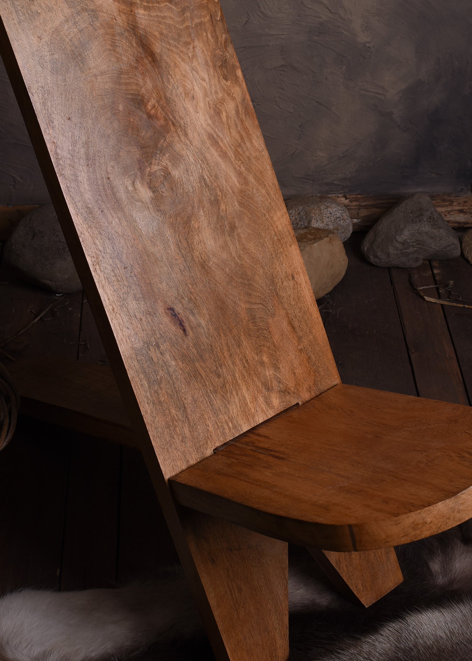 Silla Plug De Madera Maciza de Mango - Tienda Medieval. 