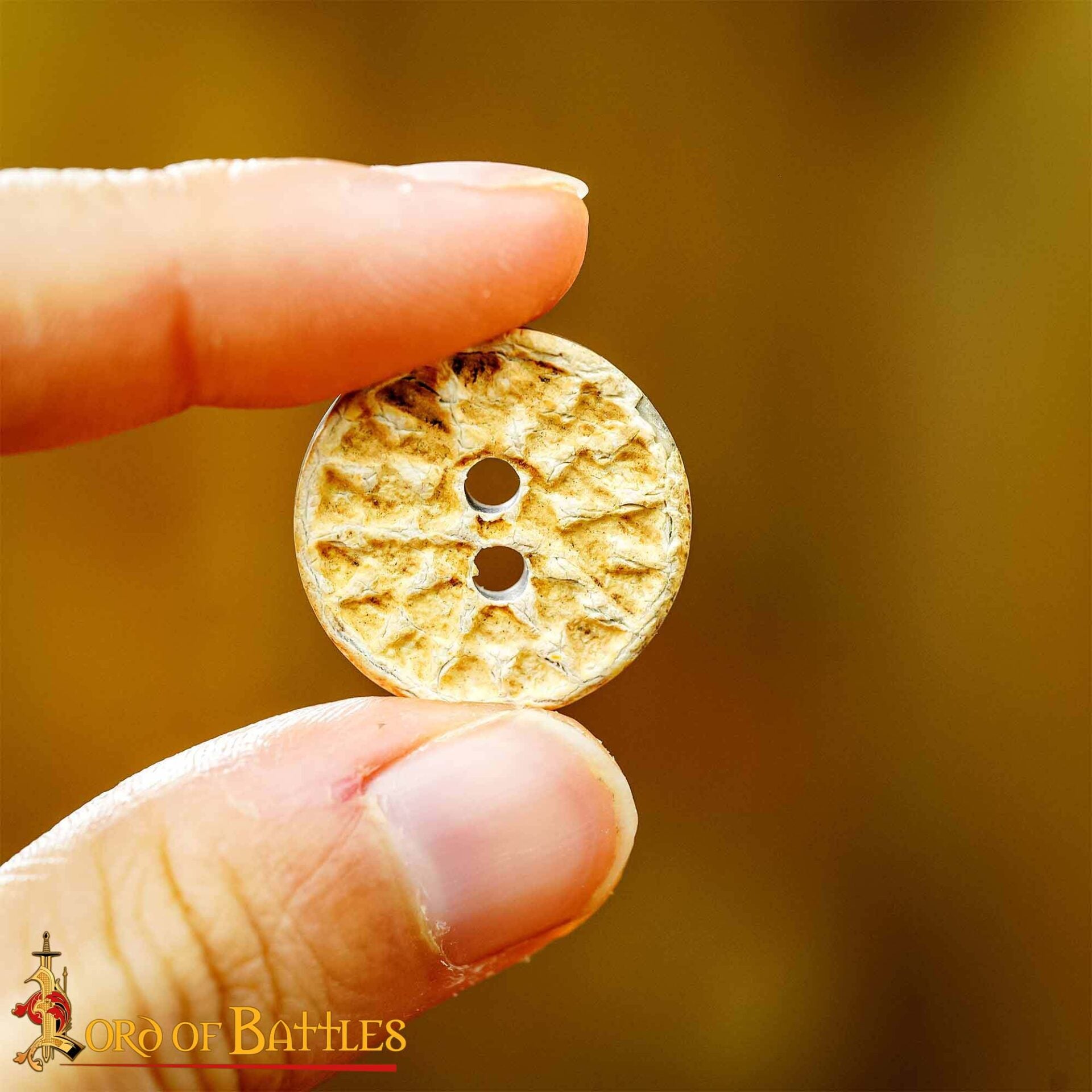 Imagen única de: Set de 5 botones medievales de cuerno de búfalo, hechos a mano - imagen 5