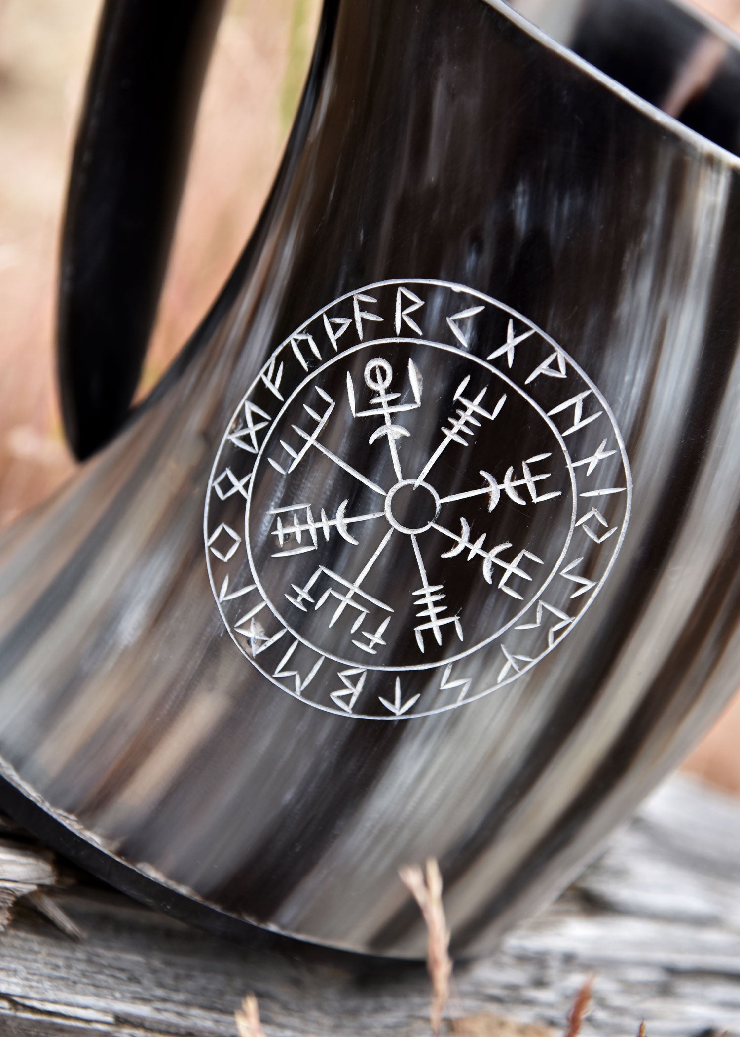 Imagen única de: Jarra De Cerveza De Cuerno - Vegvísir