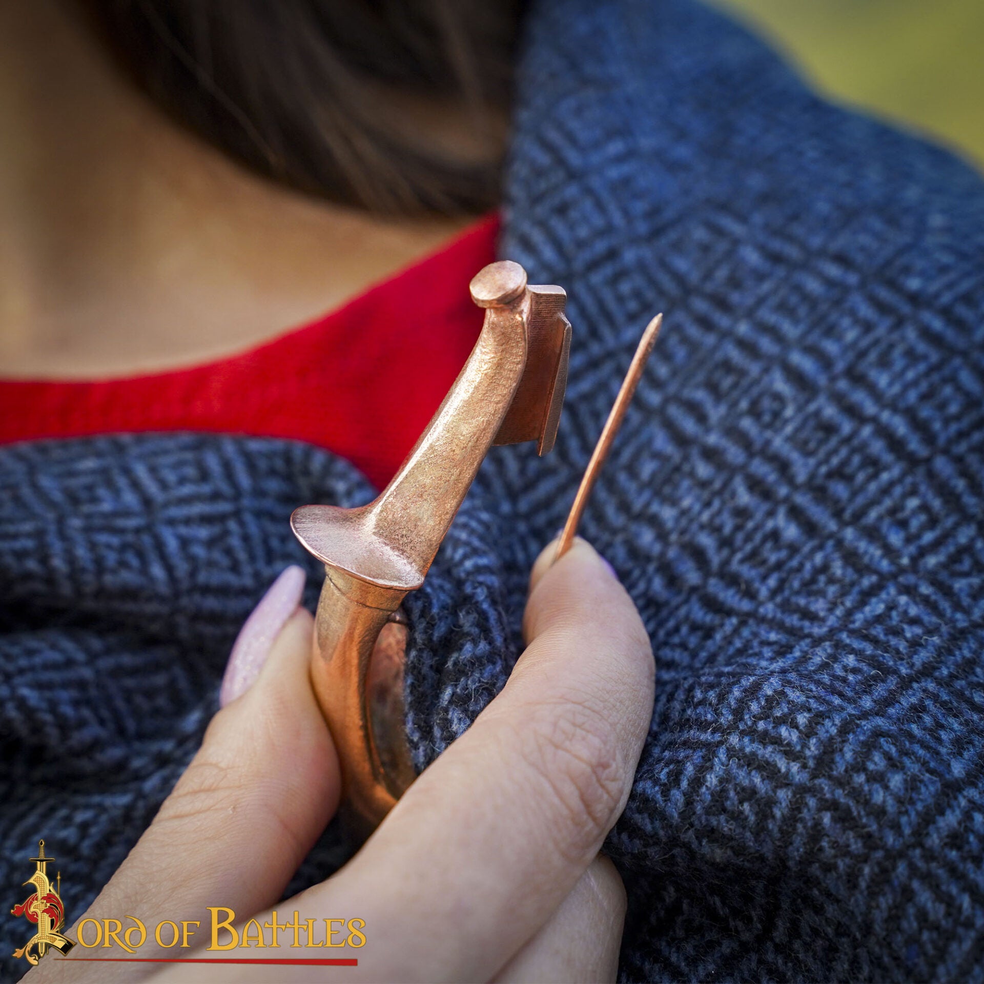 Fíbula romana siglo IV — botón bulboso en bronce fundido - imagen 18