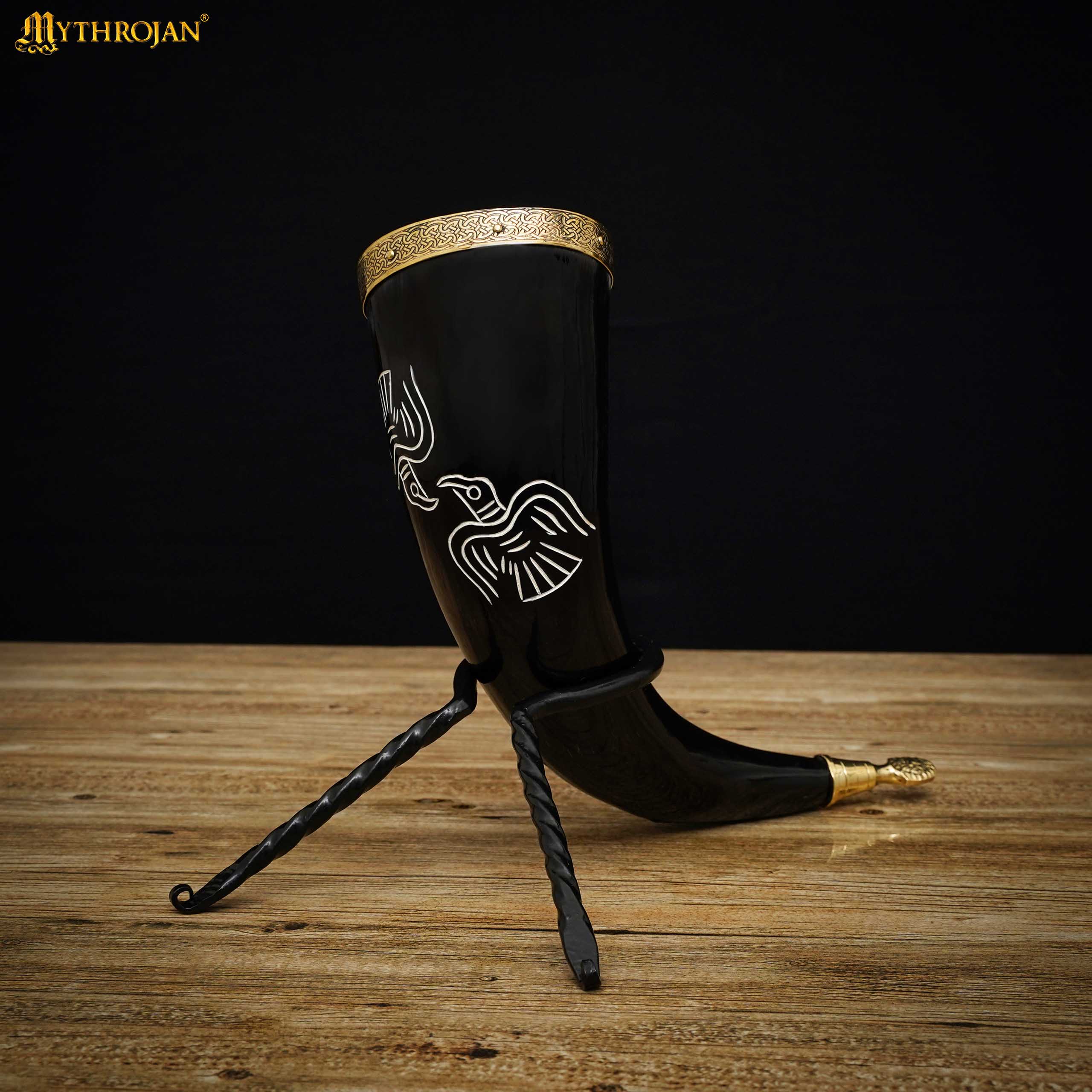 Imagen única de: Mythrojan The Bird Of Prey Viking Drinking Horn 350 Ml con Soporte de Cuero Negro Auténtica Jarra de Vino/cerveza Vikinga de Inspiración Medieval - Acabado Pulido