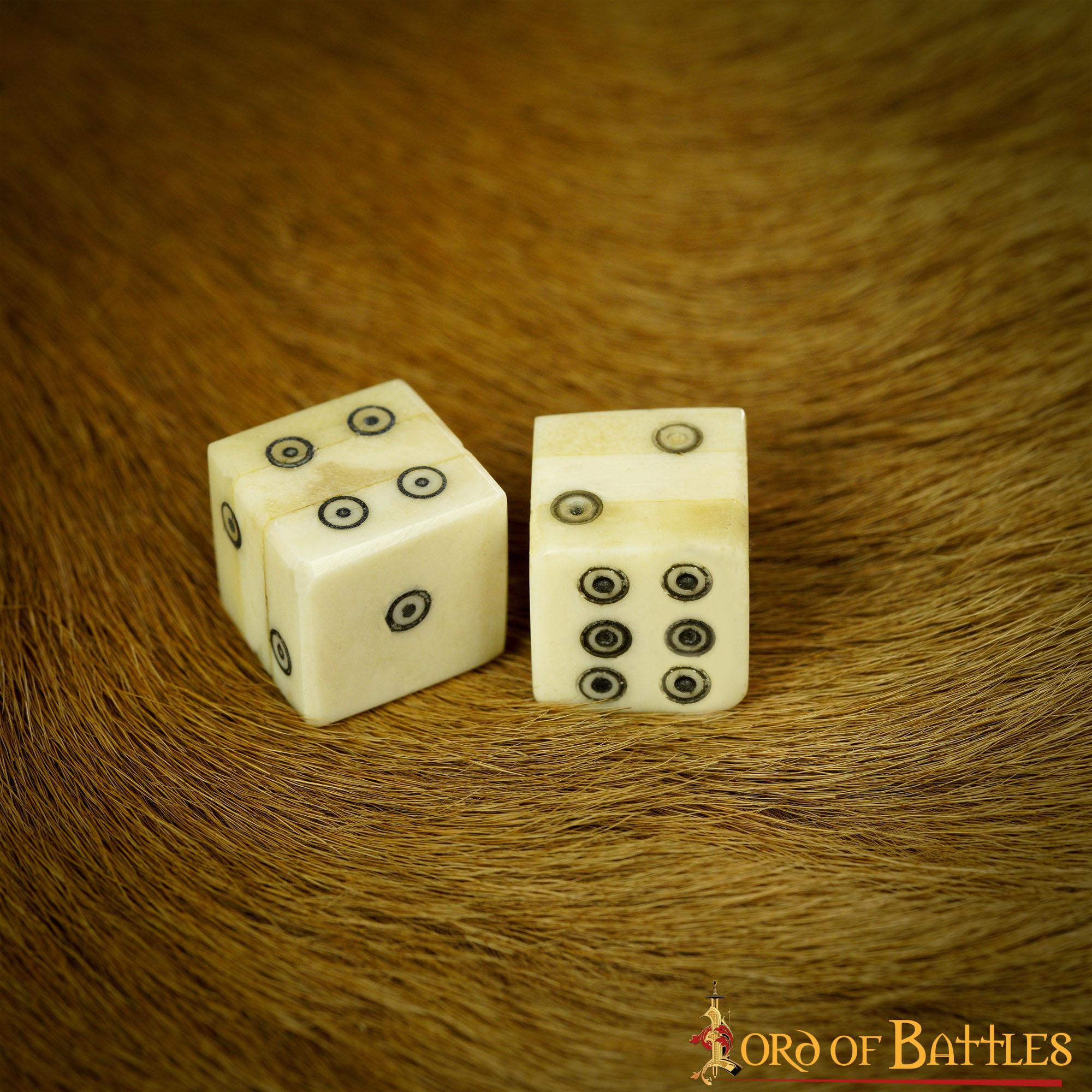 Imagen única de: Dados romanos de hueso (Tesserae) - puntos en espiral