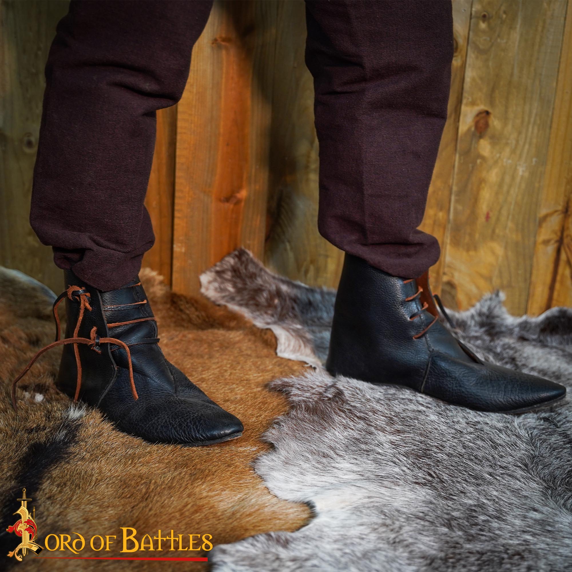Zapatos medievales de cuero — tobilleros con cordón lateral - imagen 13