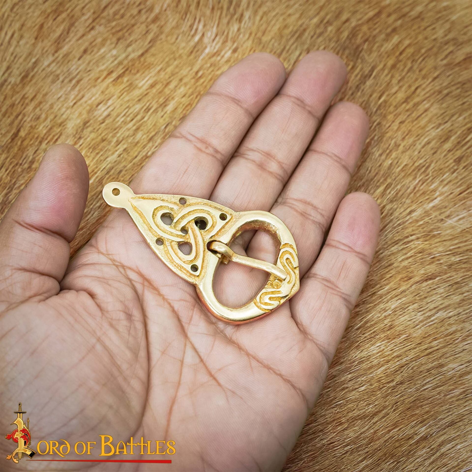 Imagen única de: Set de 5 hebillas vikingas con placa y nudos celtas, latón - imagen 2