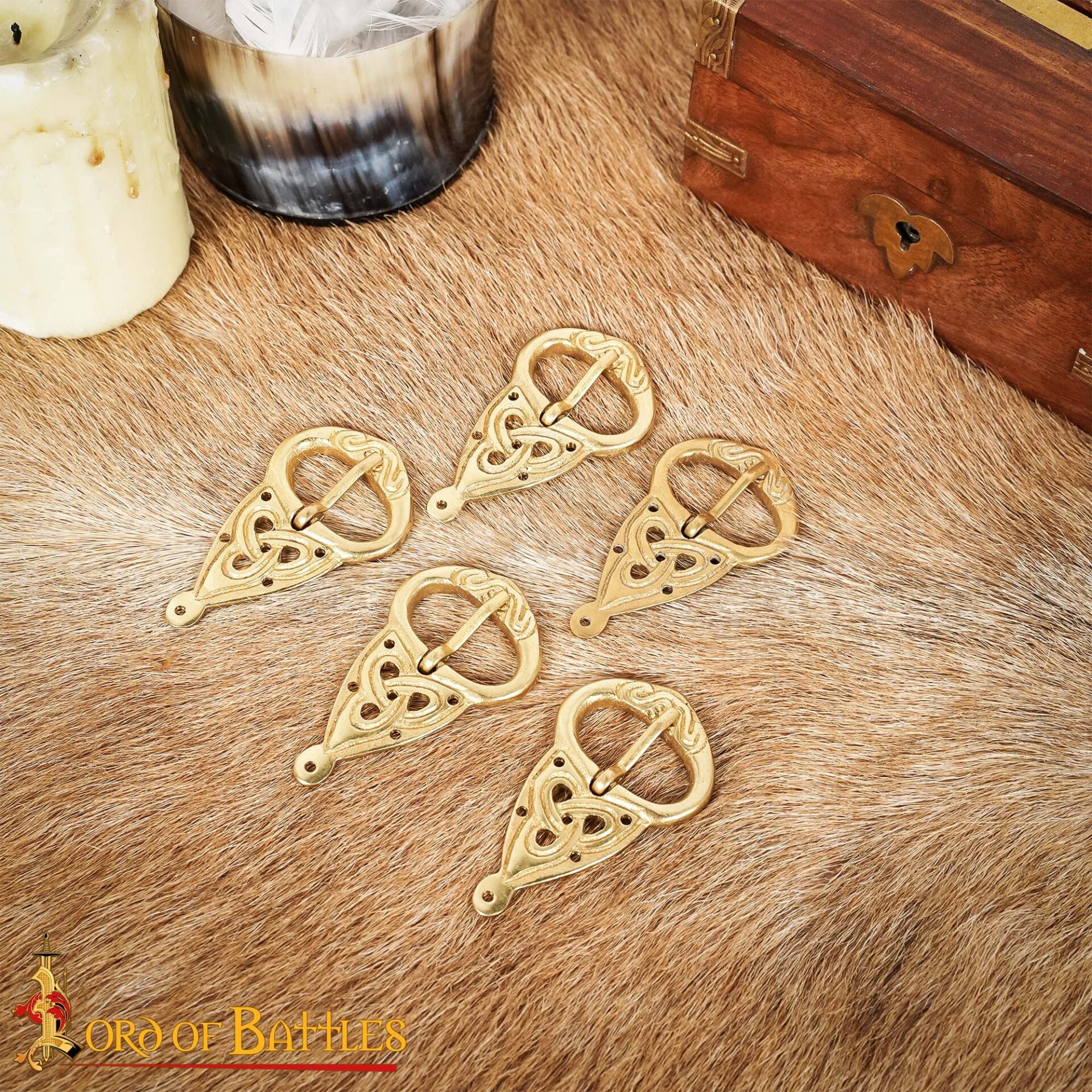 Imagen única de: Set de 5 hebillas vikingas con placa y nudos celtas, latón