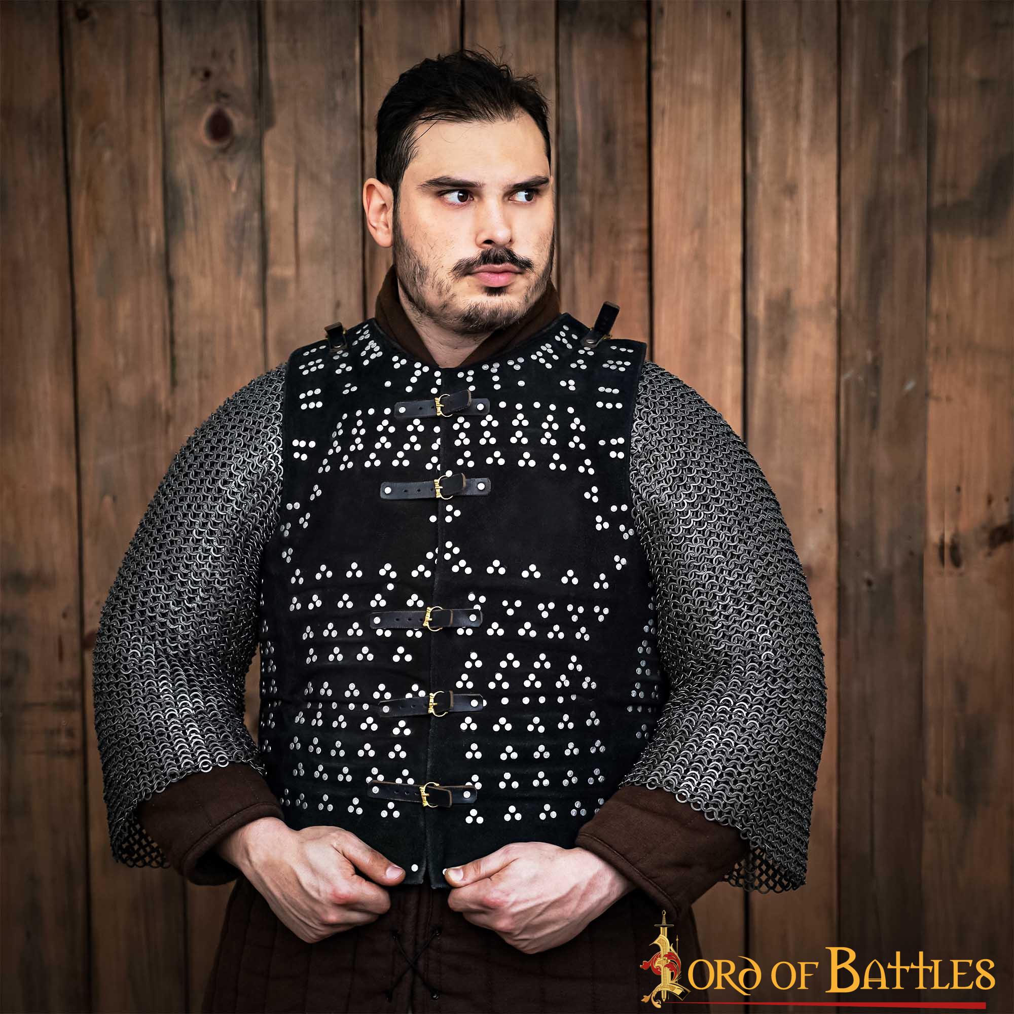 Imagen única de: Brigantina de cuero serraje con placas de acero — estilo s. XV (Leeds)