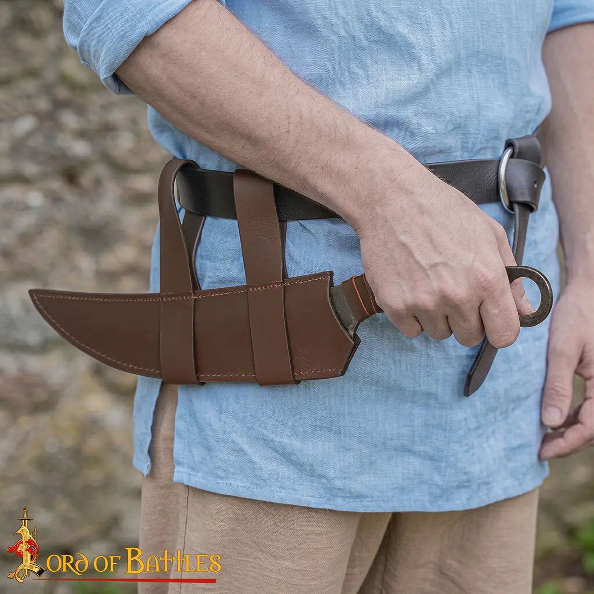 Cuchillo de cazador medieval forjado a mano con funda de cuero genuino