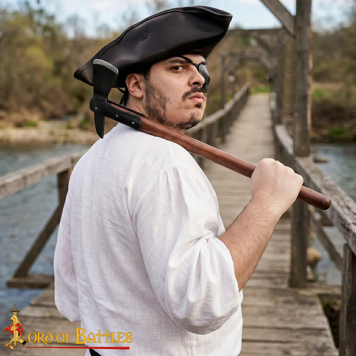 Hacha de abordaje pirata — cabeza forjada en acero al carbono y mango de madera - imagen 5