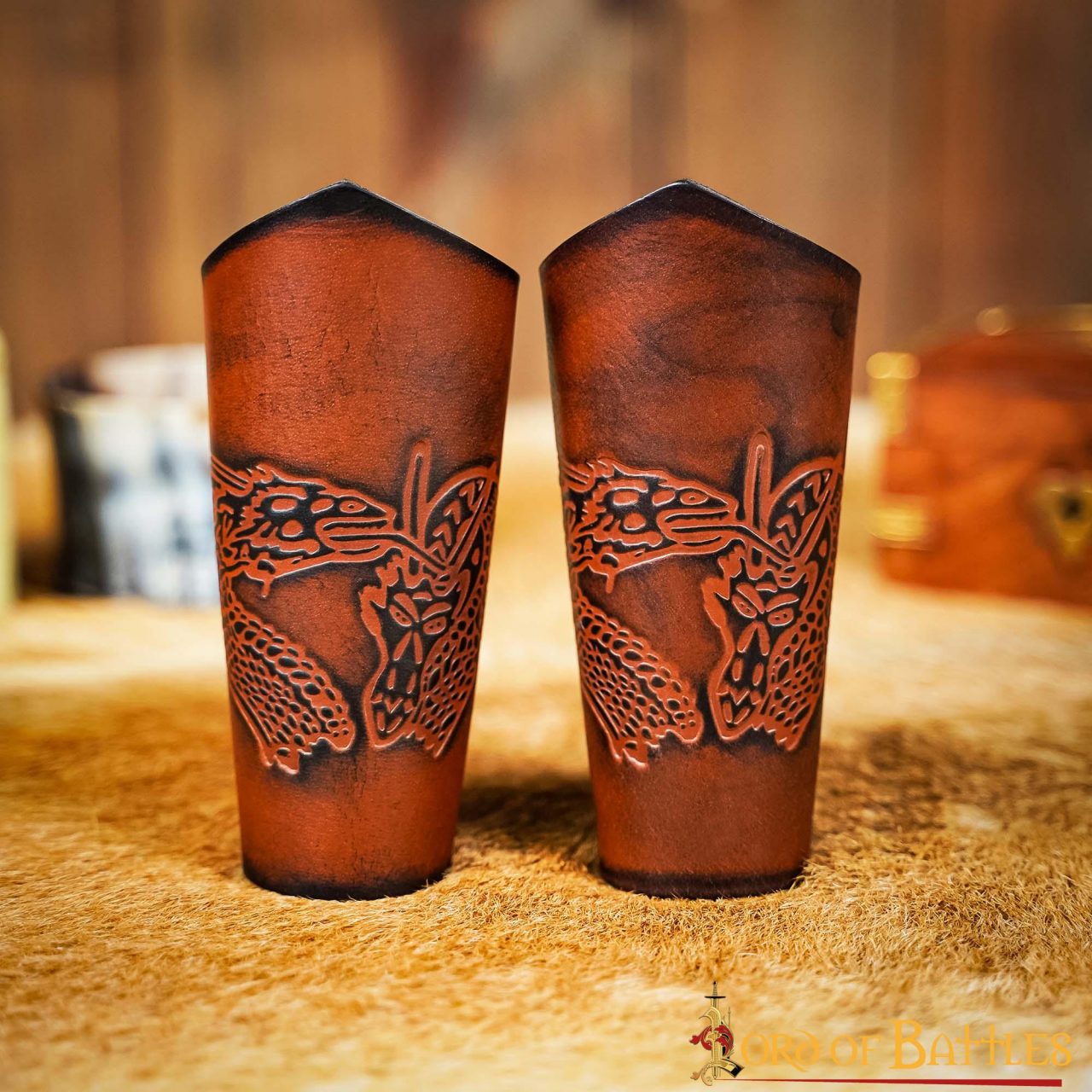 Brazales de cuero con dragón grabado — 16 cm, hechos a mano - imagen 11