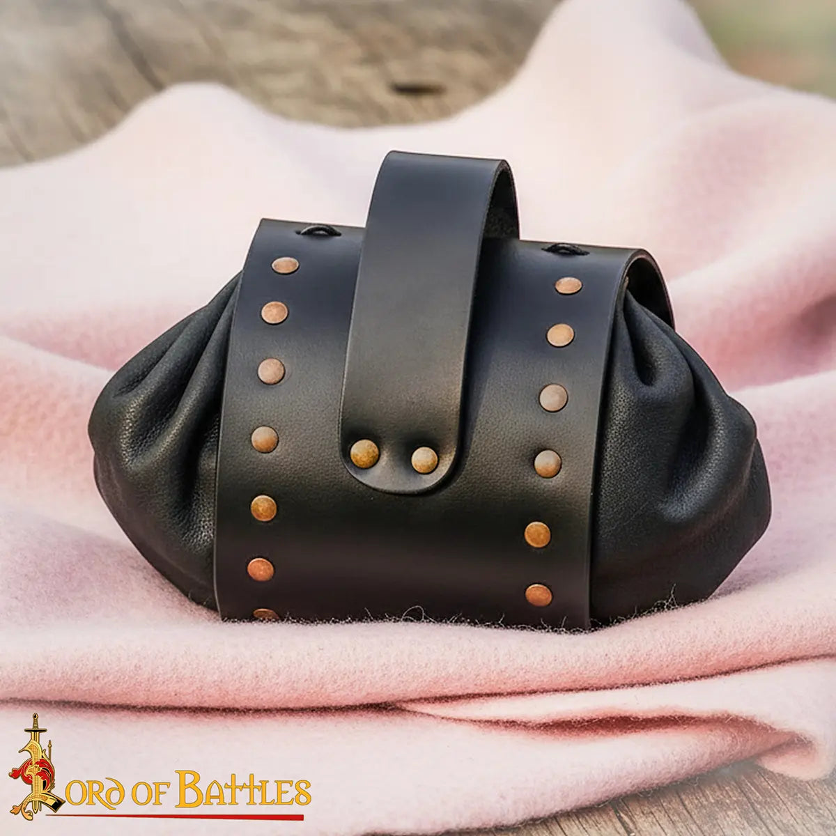 Bolsa de cinturón medieval de cuero con botón de latón envejecido - Marrón - imagen 9
