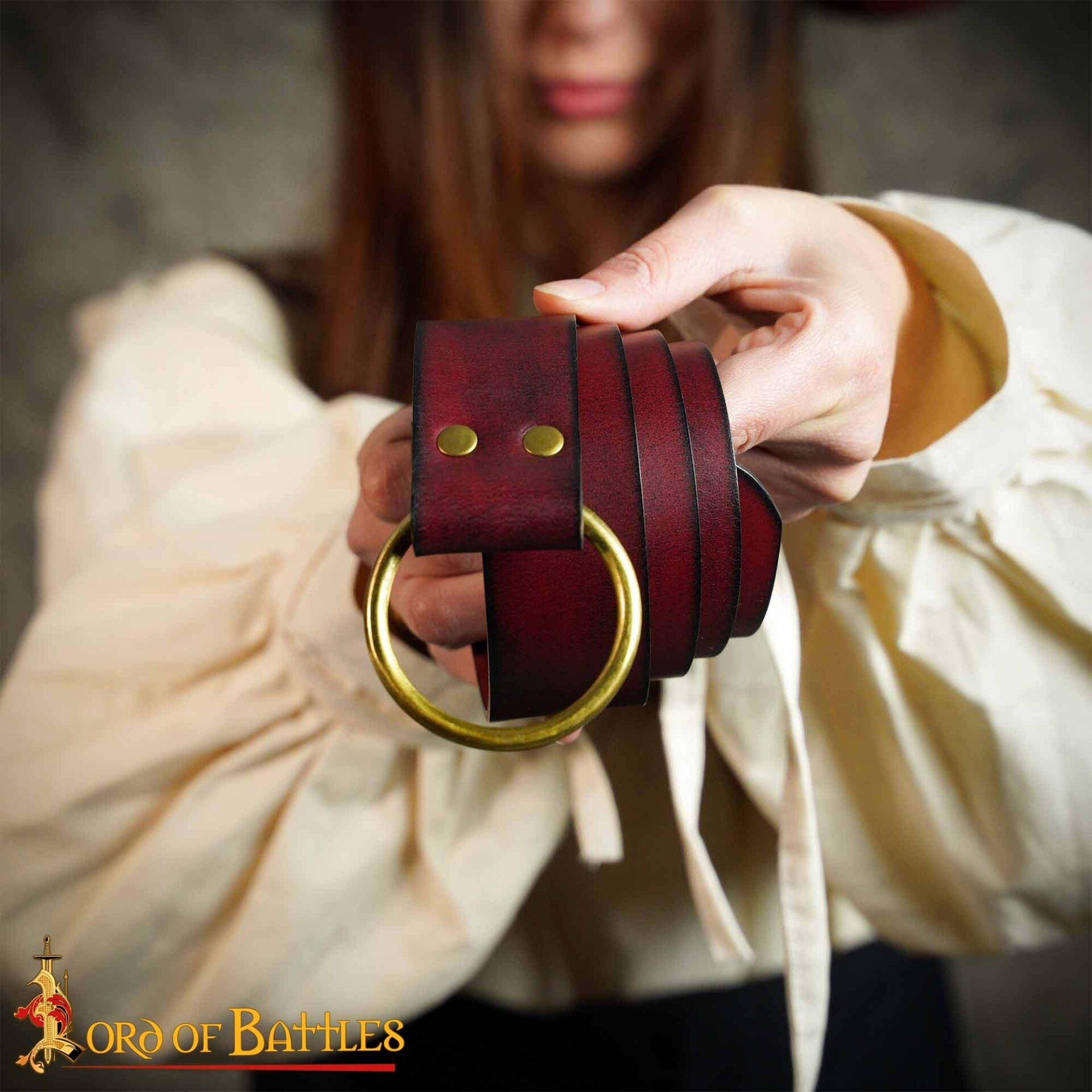 Imagen única de: Cinturón de piel artesanal con hebilla anillo de latón