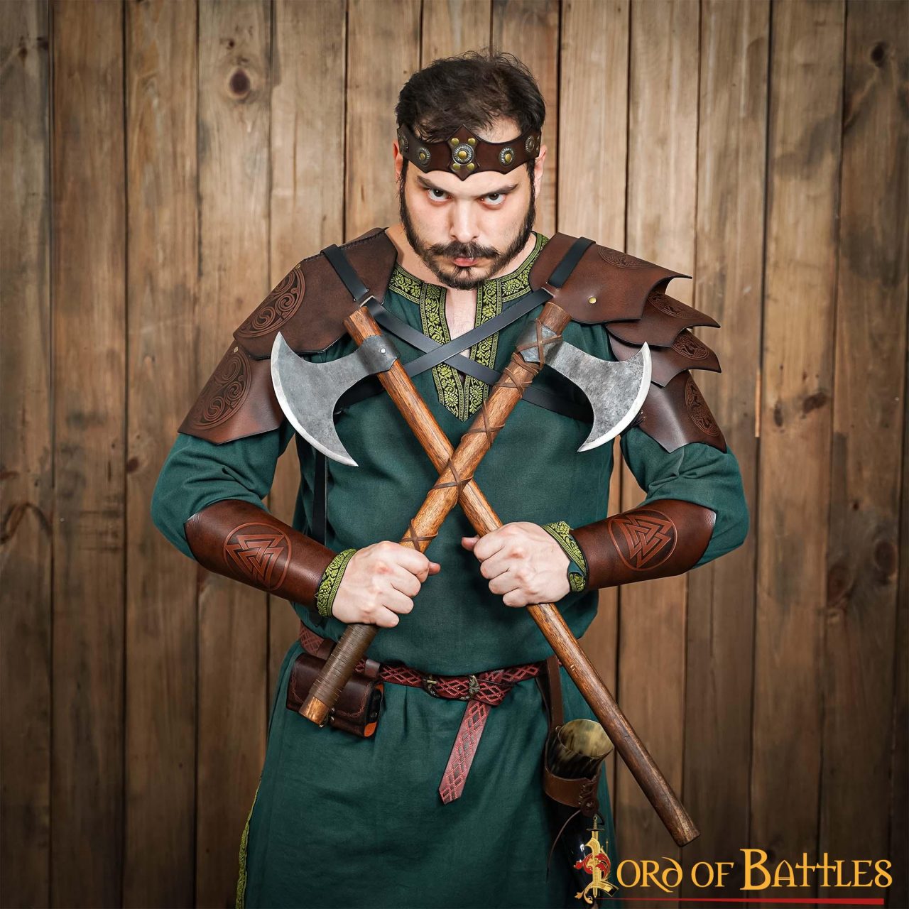Diadema de cuero vikinga y medieval con adornos metálicos - imagen 15