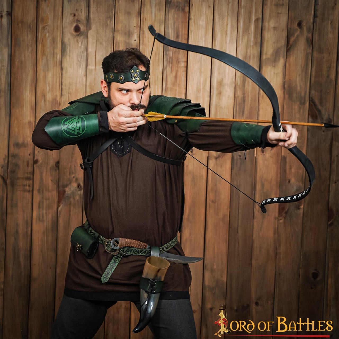 Diadema de cuero vikinga y medieval con adornos metálicos - imagen 16
