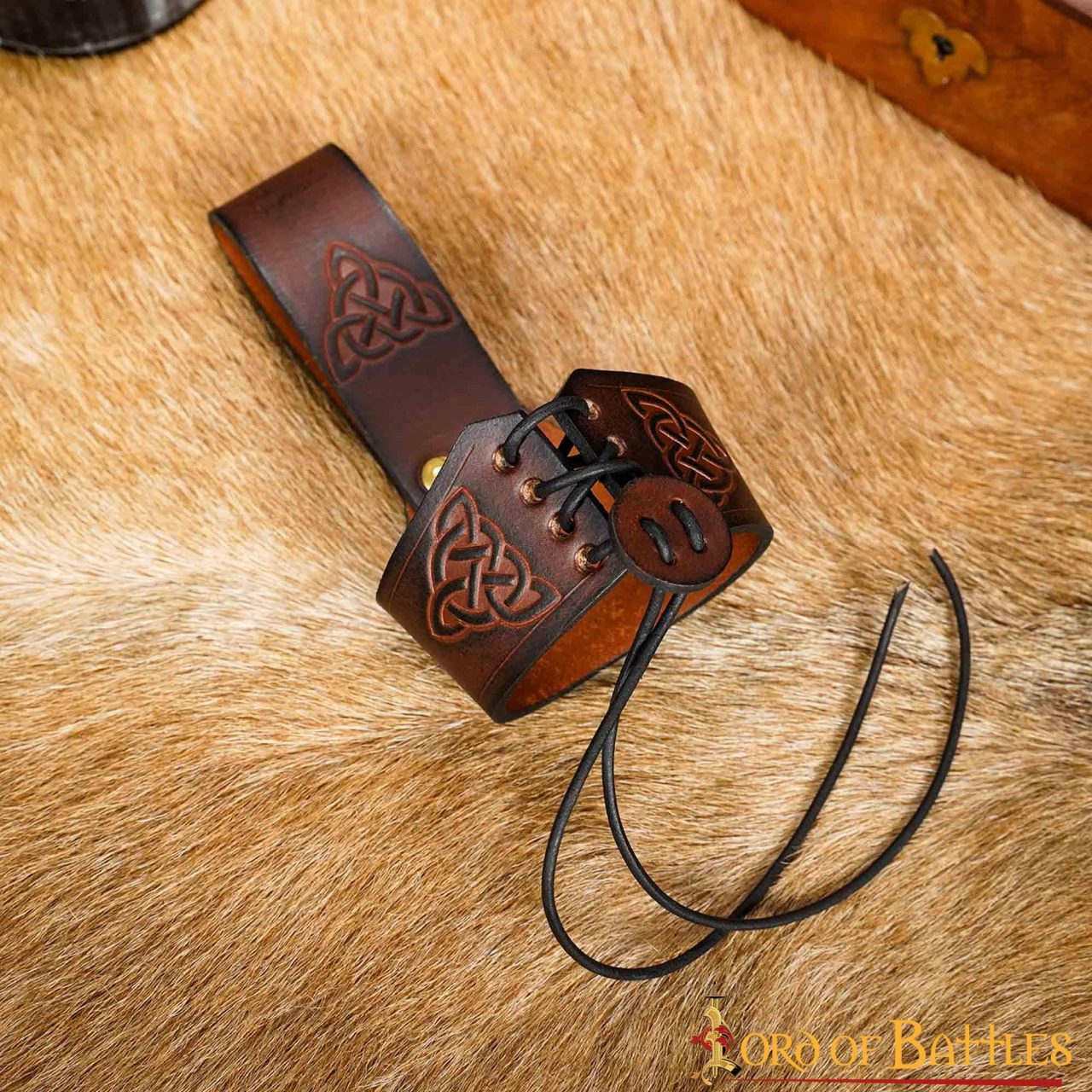 Funda para cuerno de cuero con nudo celta y remaches de latón (S, L) - imagen 14