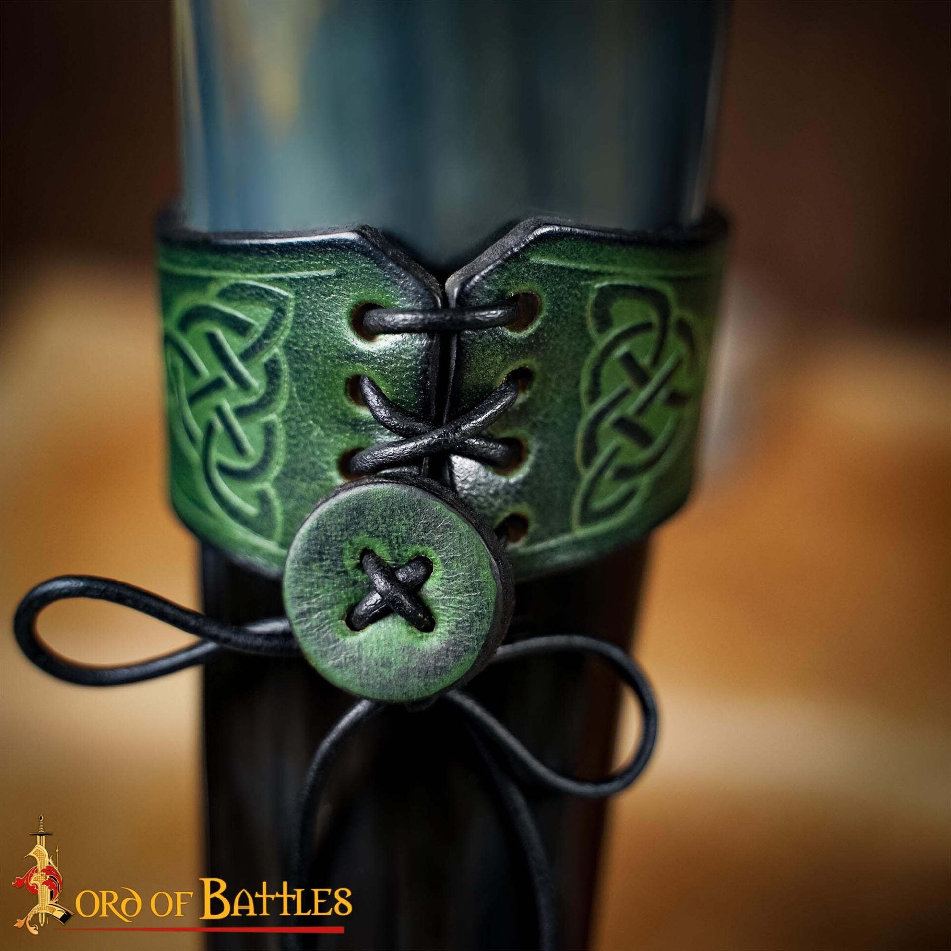 Cuerno de beber vikingo con funda de cuero y porta cinturón con nudo celta - imagen 17