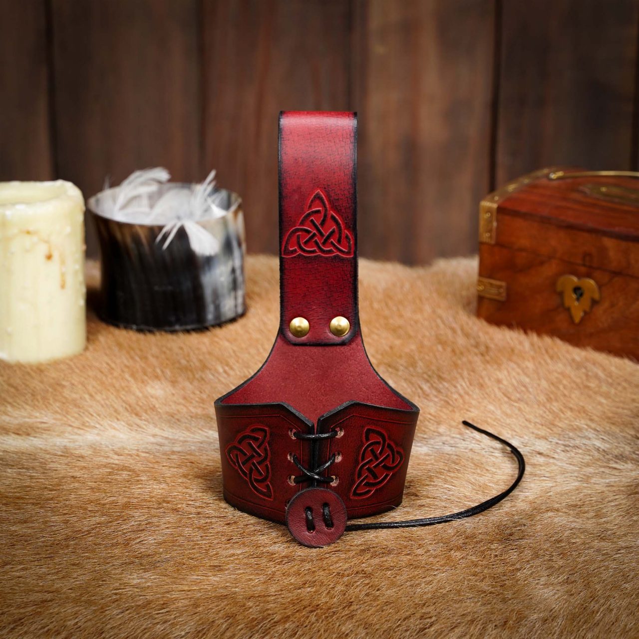 Funda para cuerno de cuero con nudo celta y remaches de latón (S, L) - imagen 82