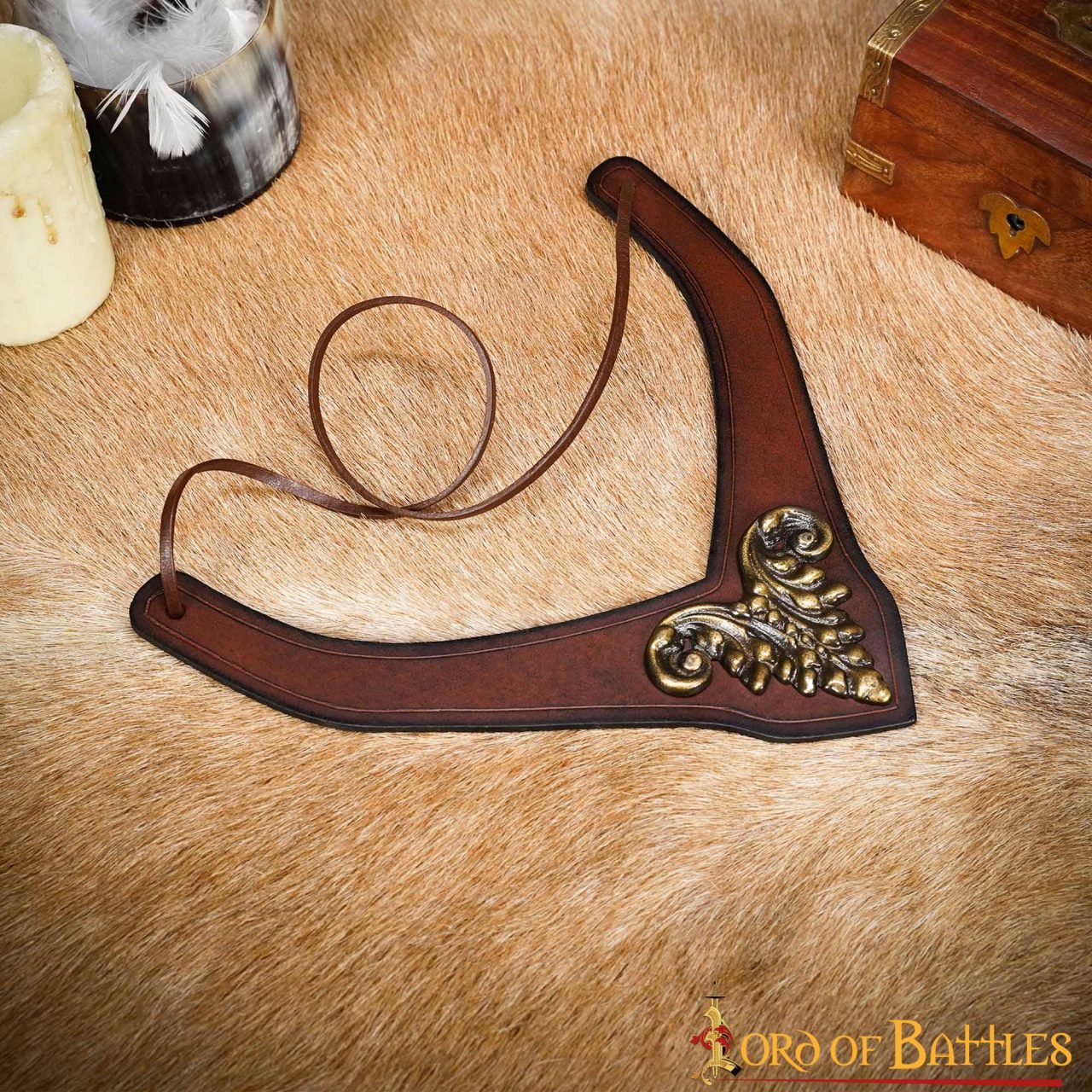 Accesorio de cuero con montura de latón antiguo - imagen 9