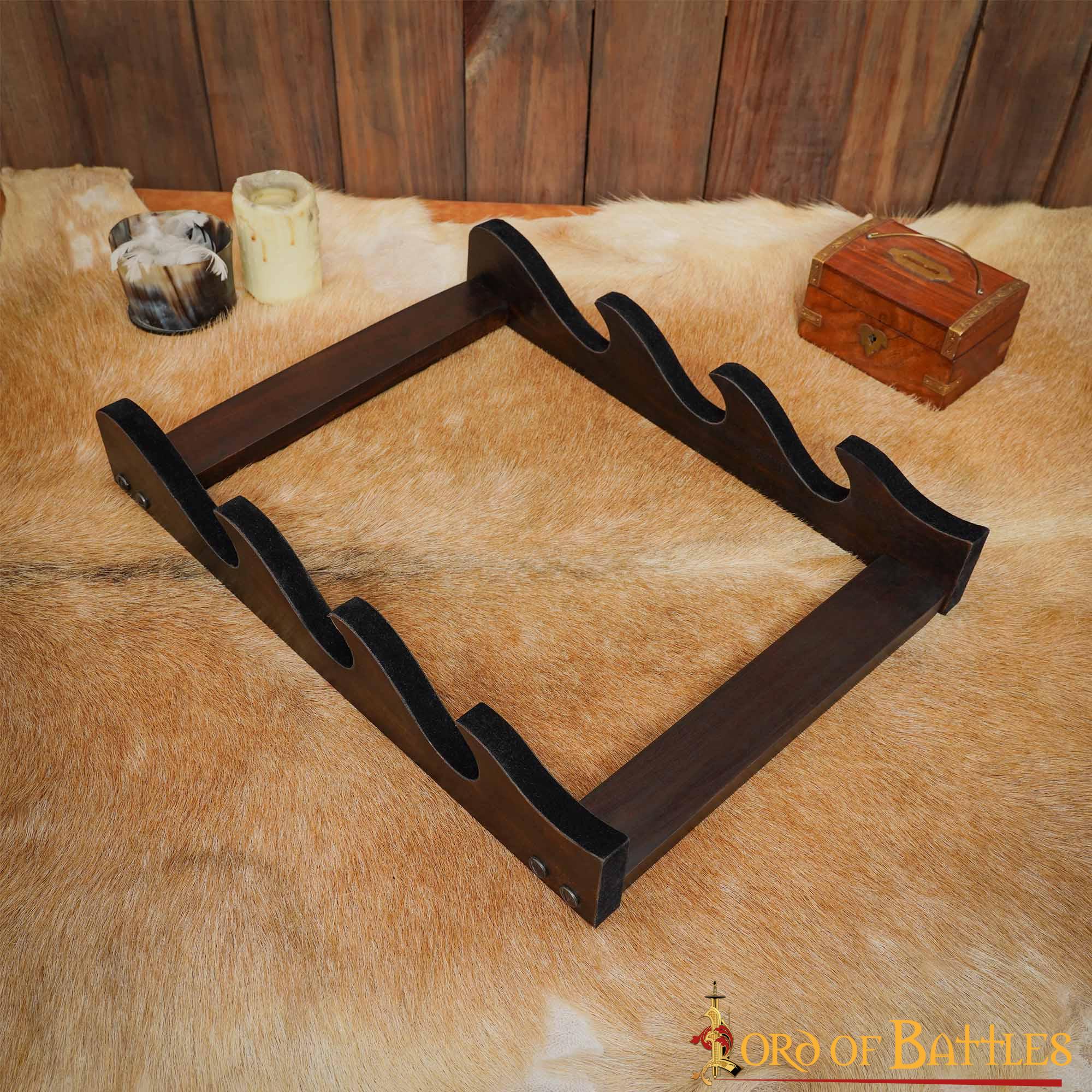 Imagen única de: Expositor de pared de madera, 3 niveles — para espadas y hachas (artesanal) - imagen 5