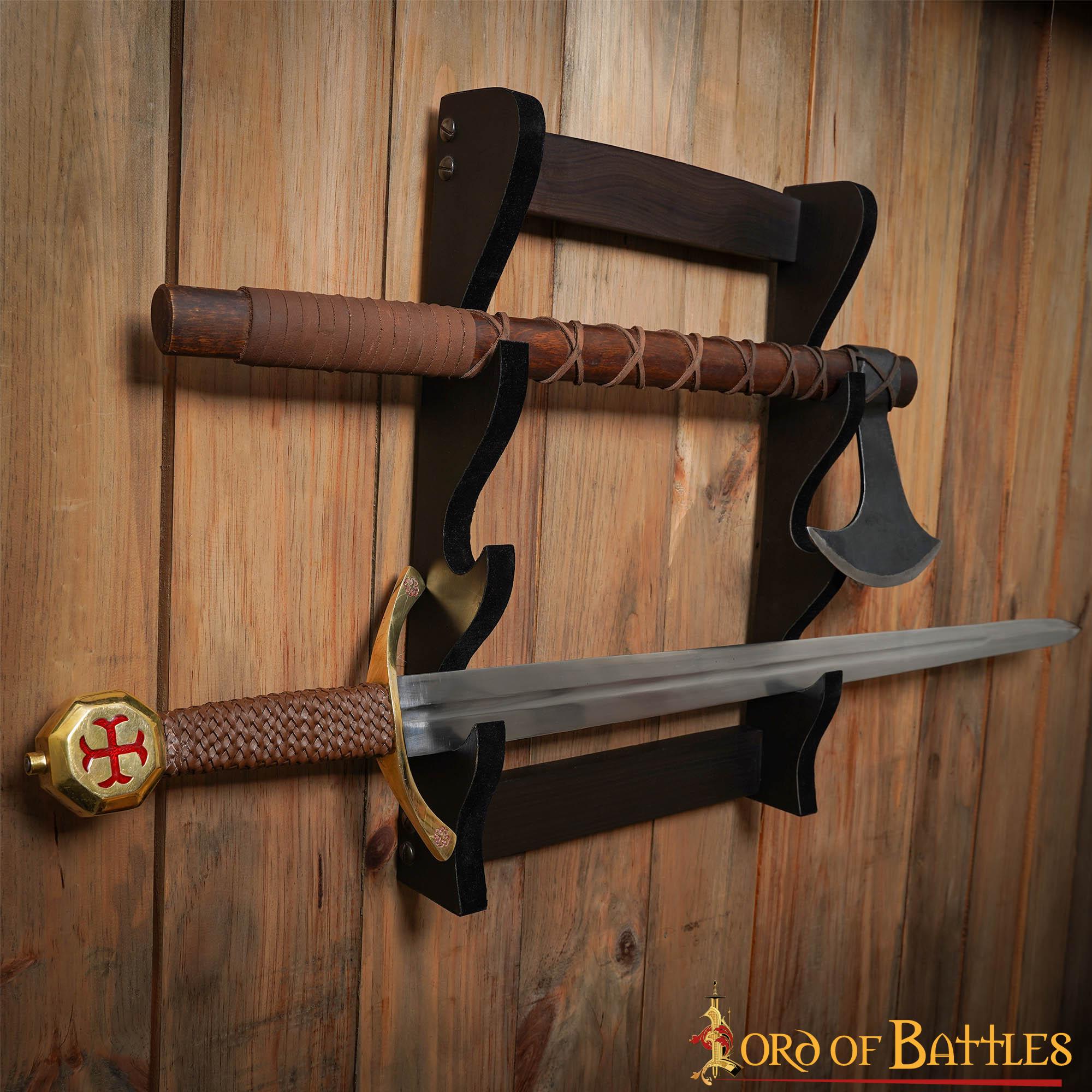 Imagen única de: Expositor de pared de madera, 3 niveles — para espadas y hachas (artesanal) - imagen 2