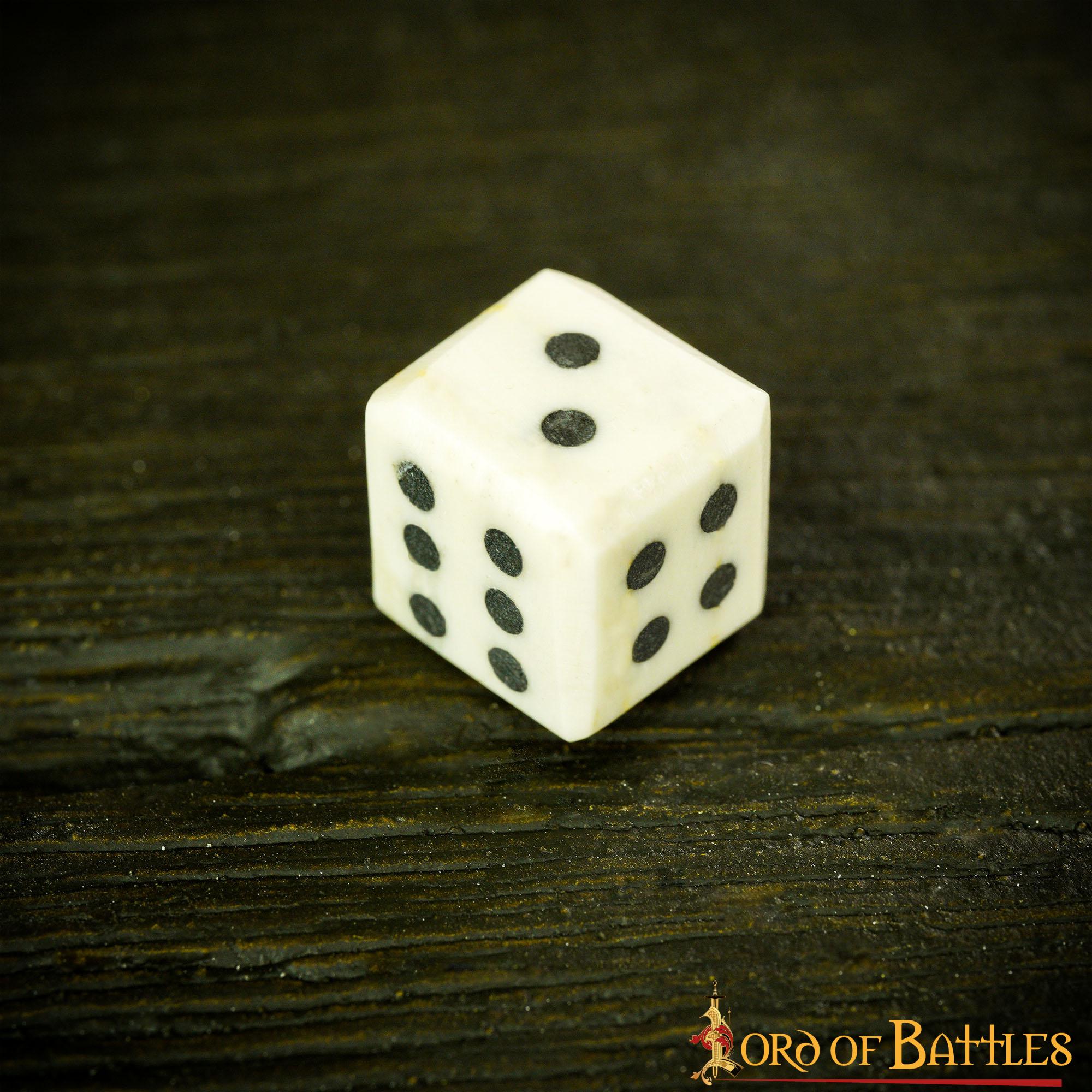 Dados medievales de hueso - Juego artesanal de 6 (hueso de buey, 1.2 cm) - imagen 13