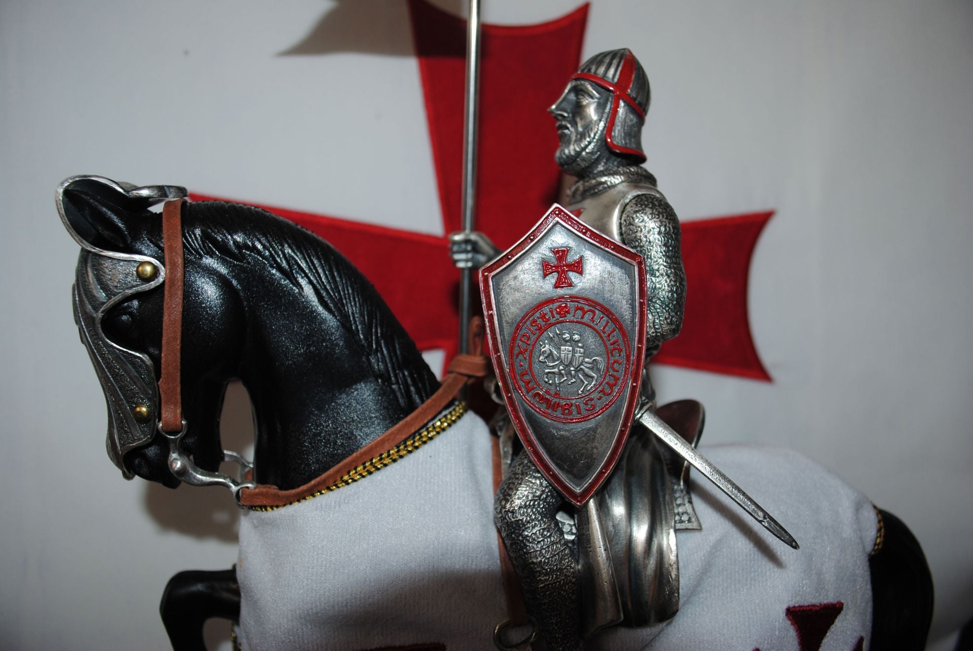 Caballero Templario en Miniatura a Caballo - Armadura Ecuestre