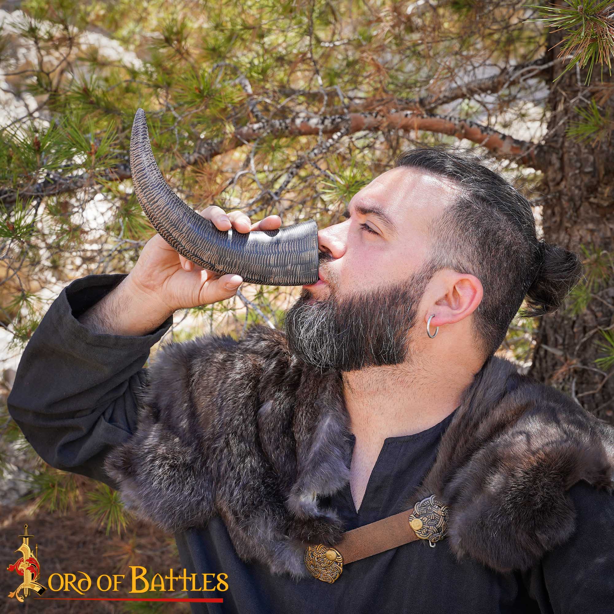 Cuerno bebedor vikingo 150–200 ml, cuerno de búfalo tallado - imagen 6