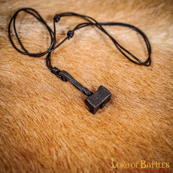 Imagen única de: Colgante Mjölnir (martillo de Thor) forjado a mano en hierro - imagen 13