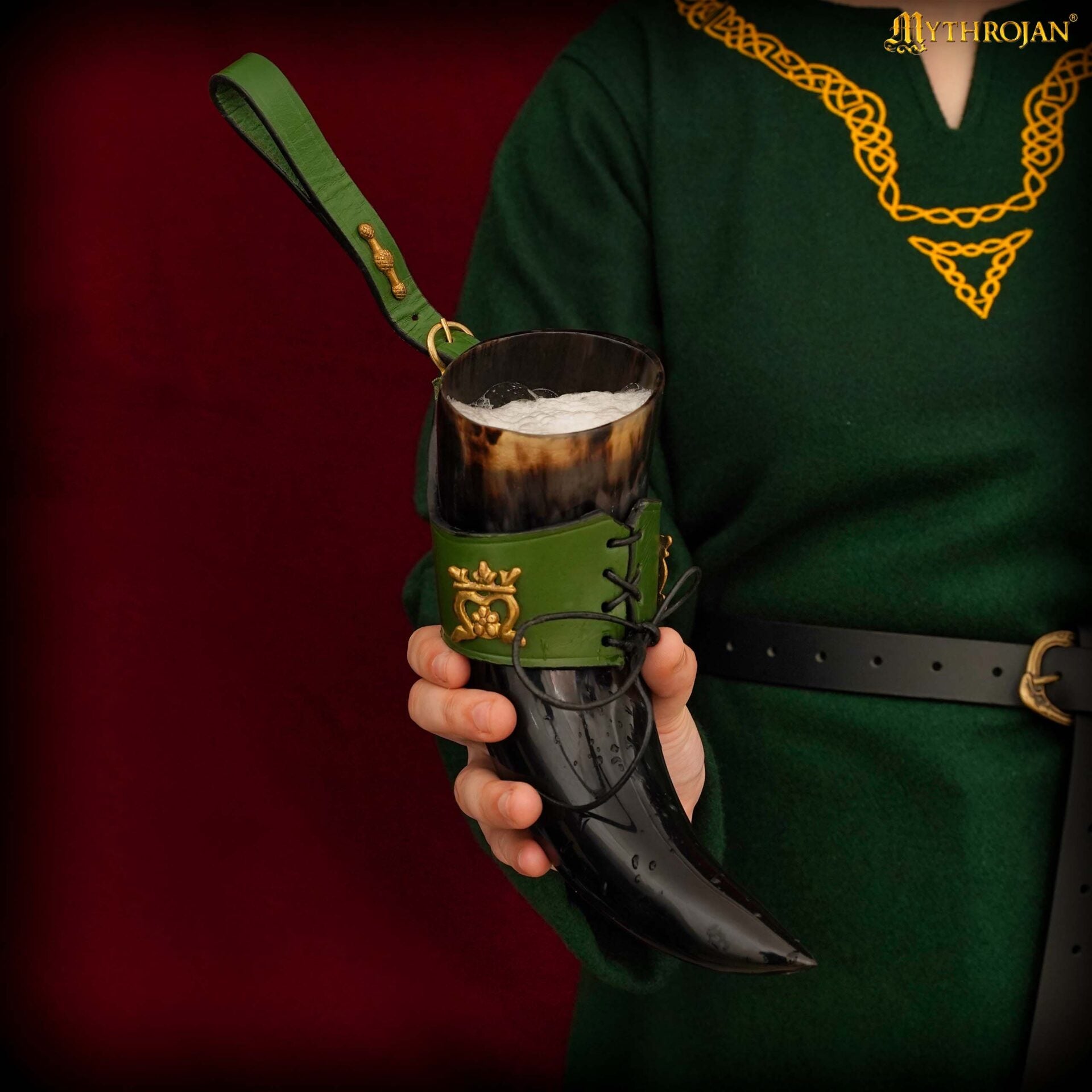 Imagen única de: Mythrojan La Dama Elegante – Cuerno Vikingo 250 ml con Funda de Cuero Verde