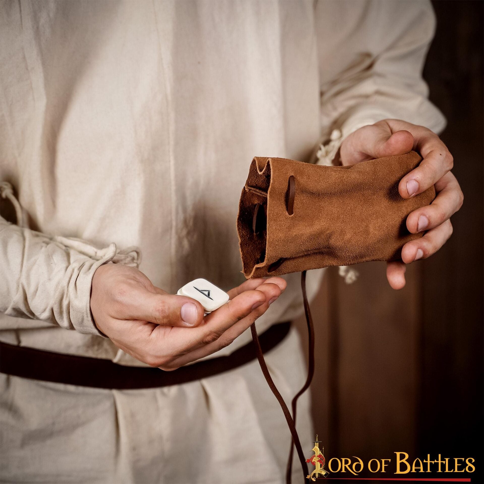 Imagen única de: Set de runas de hueso con bolsa de ante genuino - imagen 8