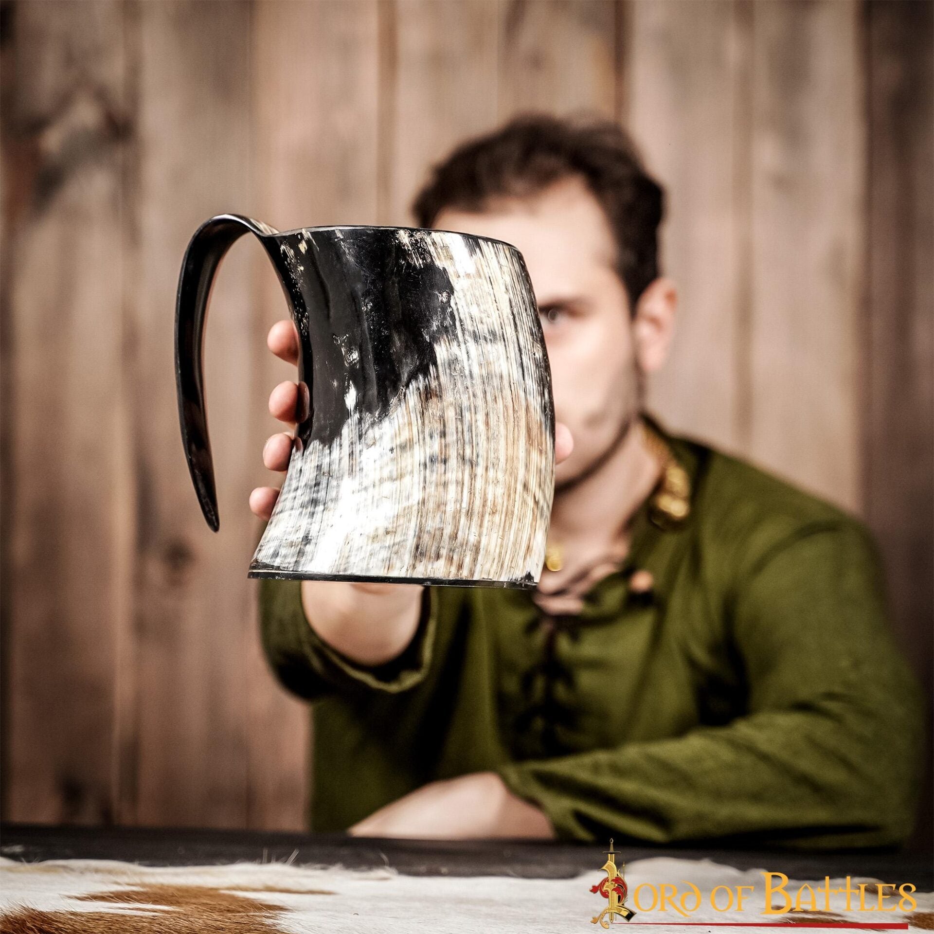 Jarra vikinga de cuerno natural pulido con asa (600/800 ml) - imagen 15