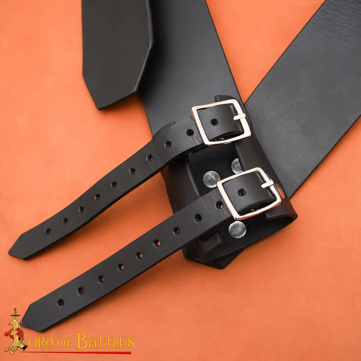 Cinturón medieval negro para espada con portaespada ajustable - imagen 2
