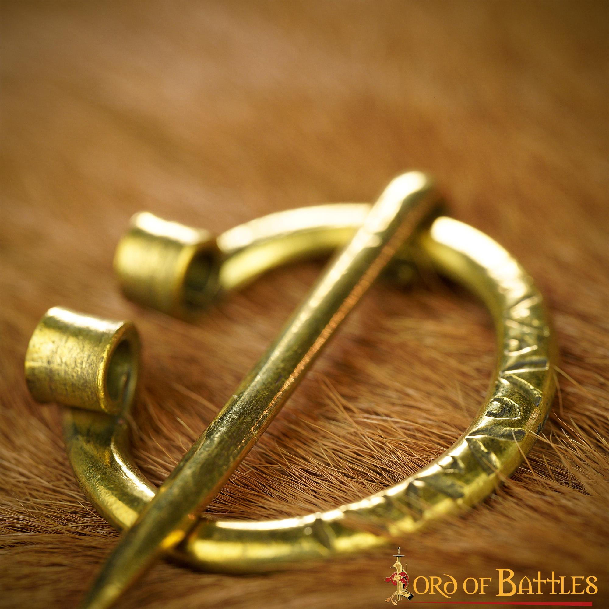 Broche penannular de latón para capa - estilos medievales - imagen 15