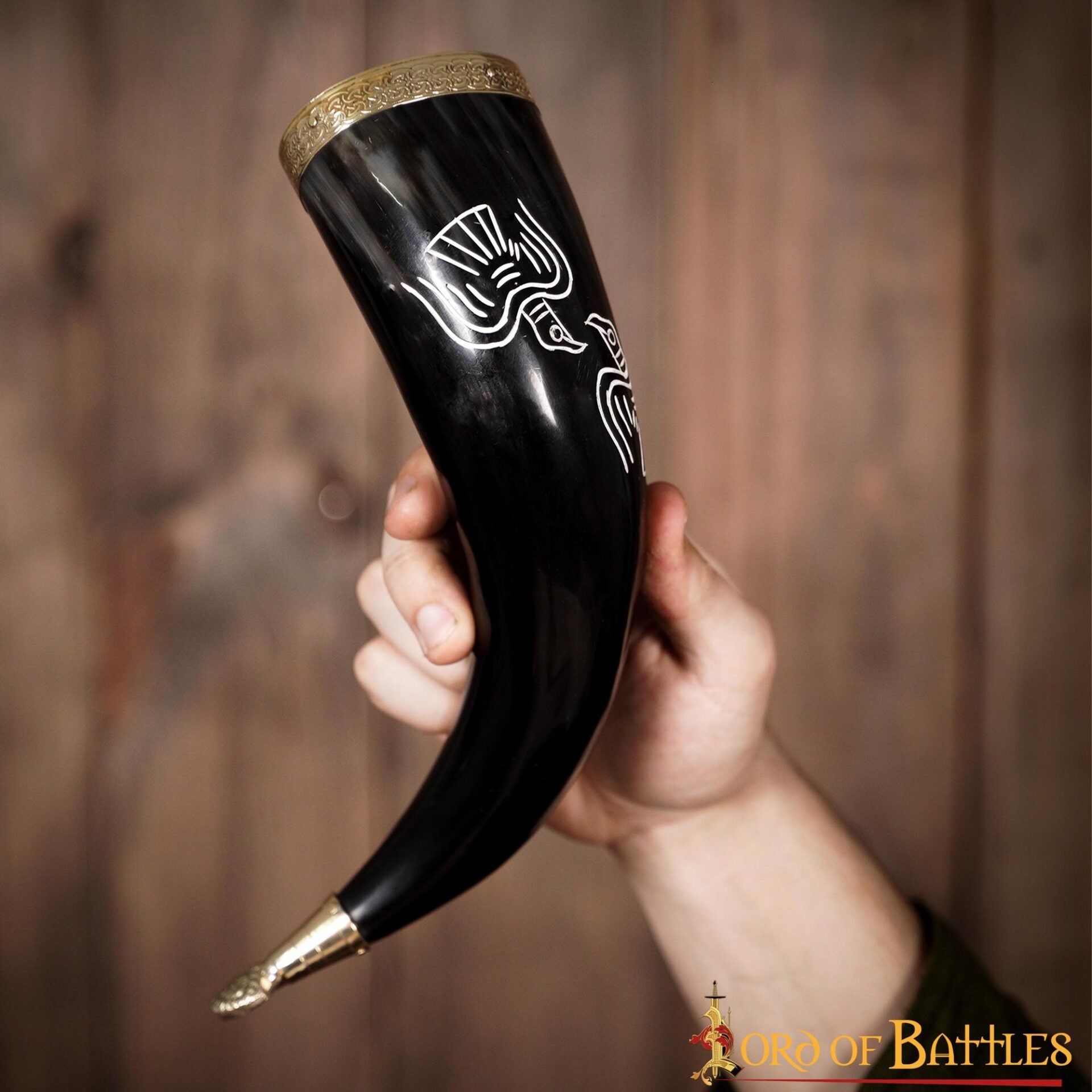 Cuerno de beber medieval Odin's Ravens 300–400 ml con herrajes de latón puro - imagen 6