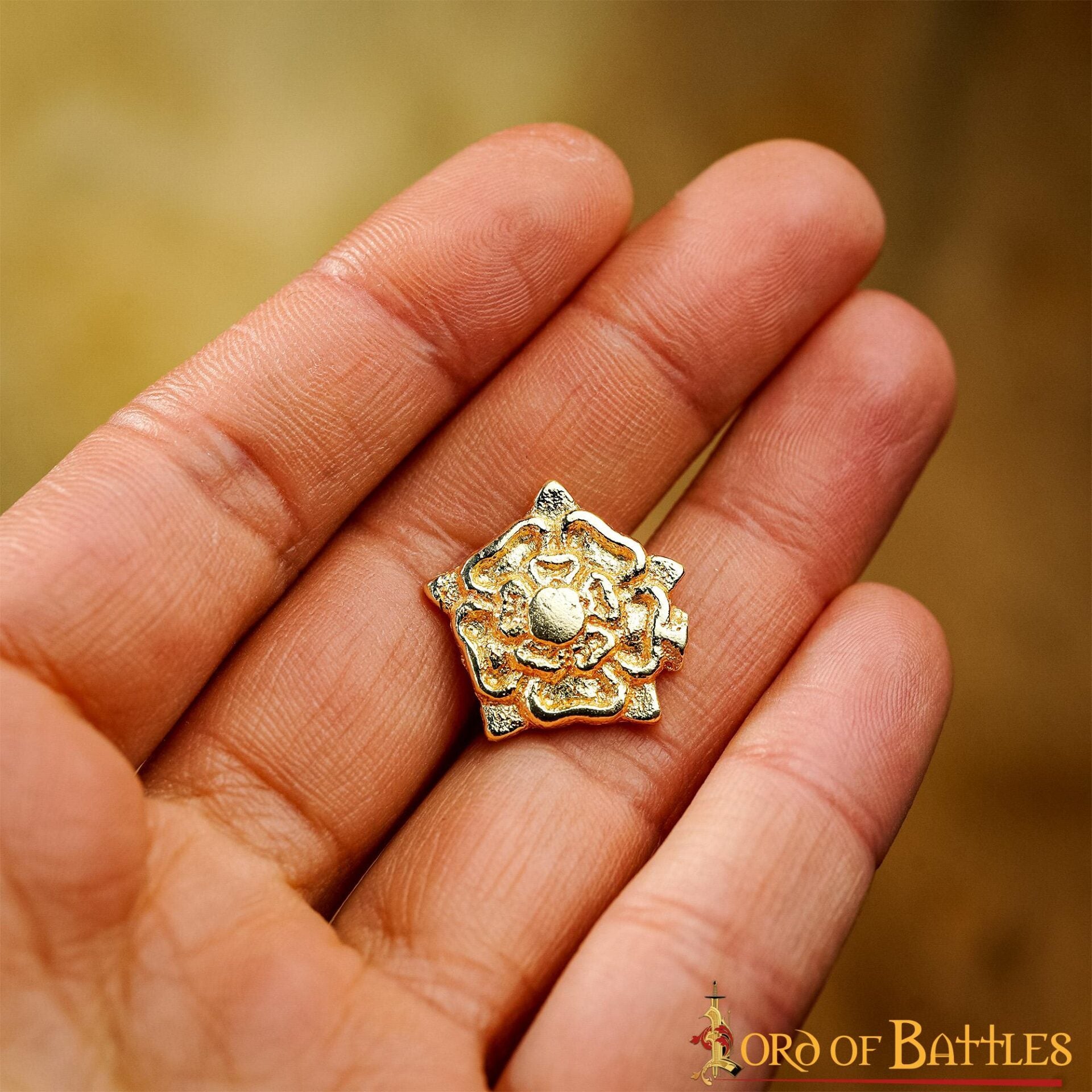 Imagen única de: Juego de 5 herrajes de latón Rosa Tudor para cinturón - imagen 5