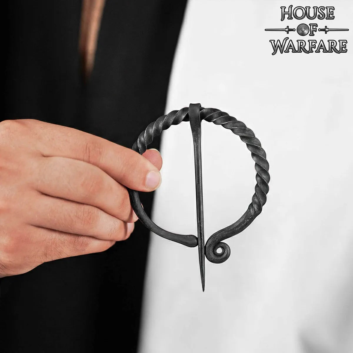 Fíbula pennanular forjada a mano — broche para capa medieval - imagen 5