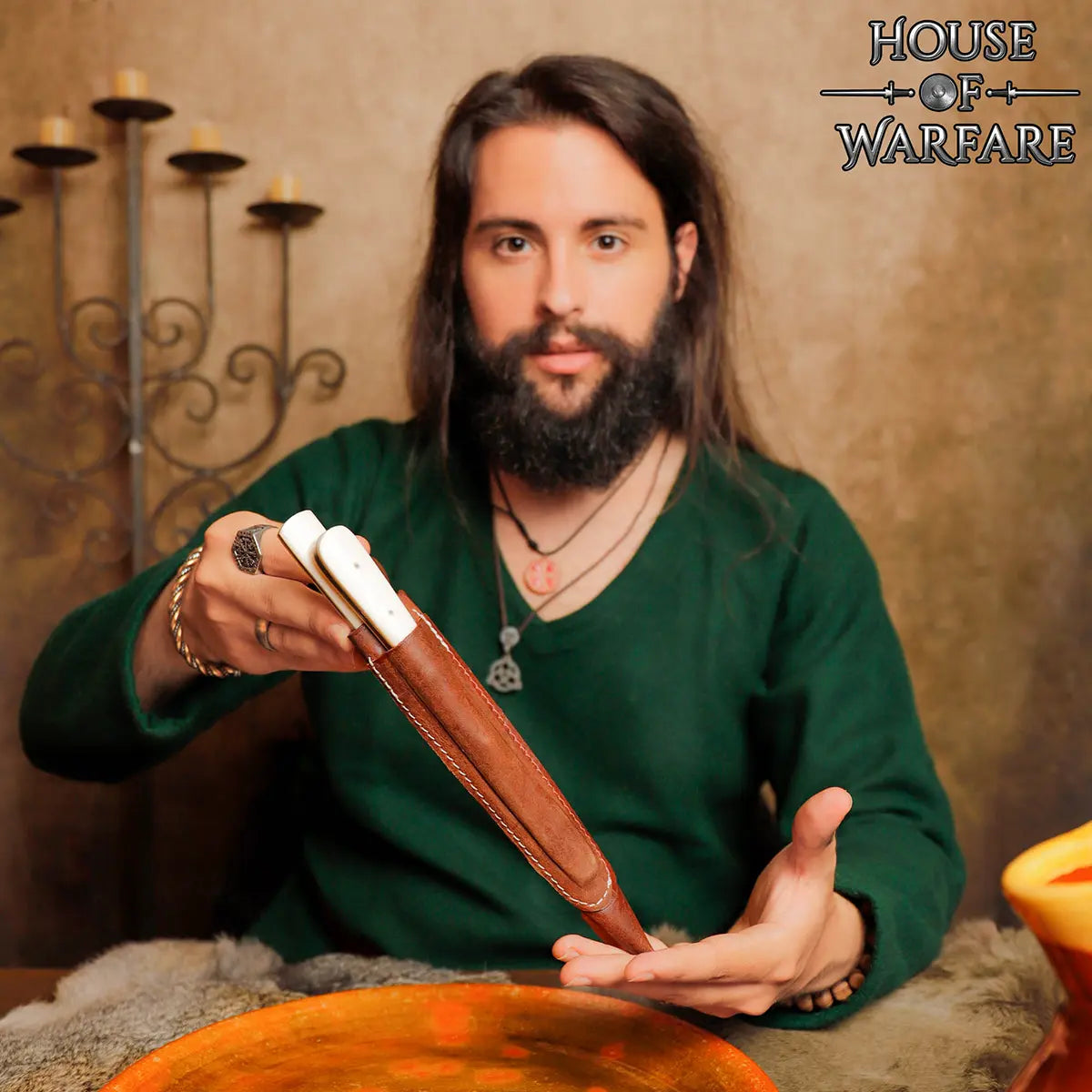 Cuchillo y tenedor medieval con mango de hueso - imagen 12
