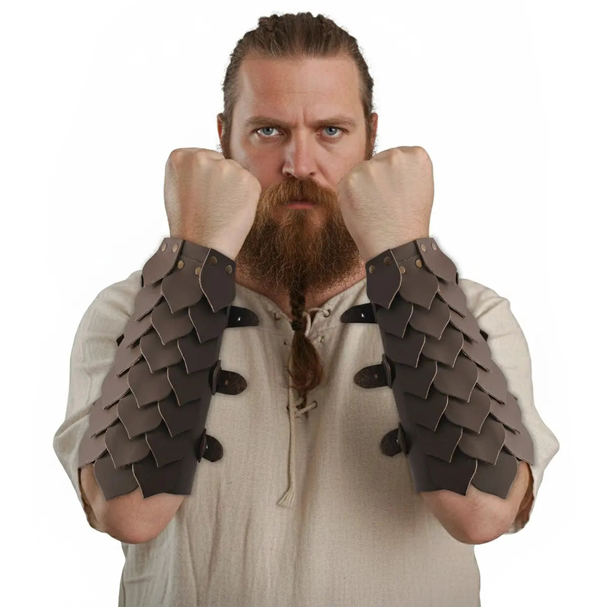 Imagen única de: Brazales de cuero con escamas estilo pangolin y hebillas de latón