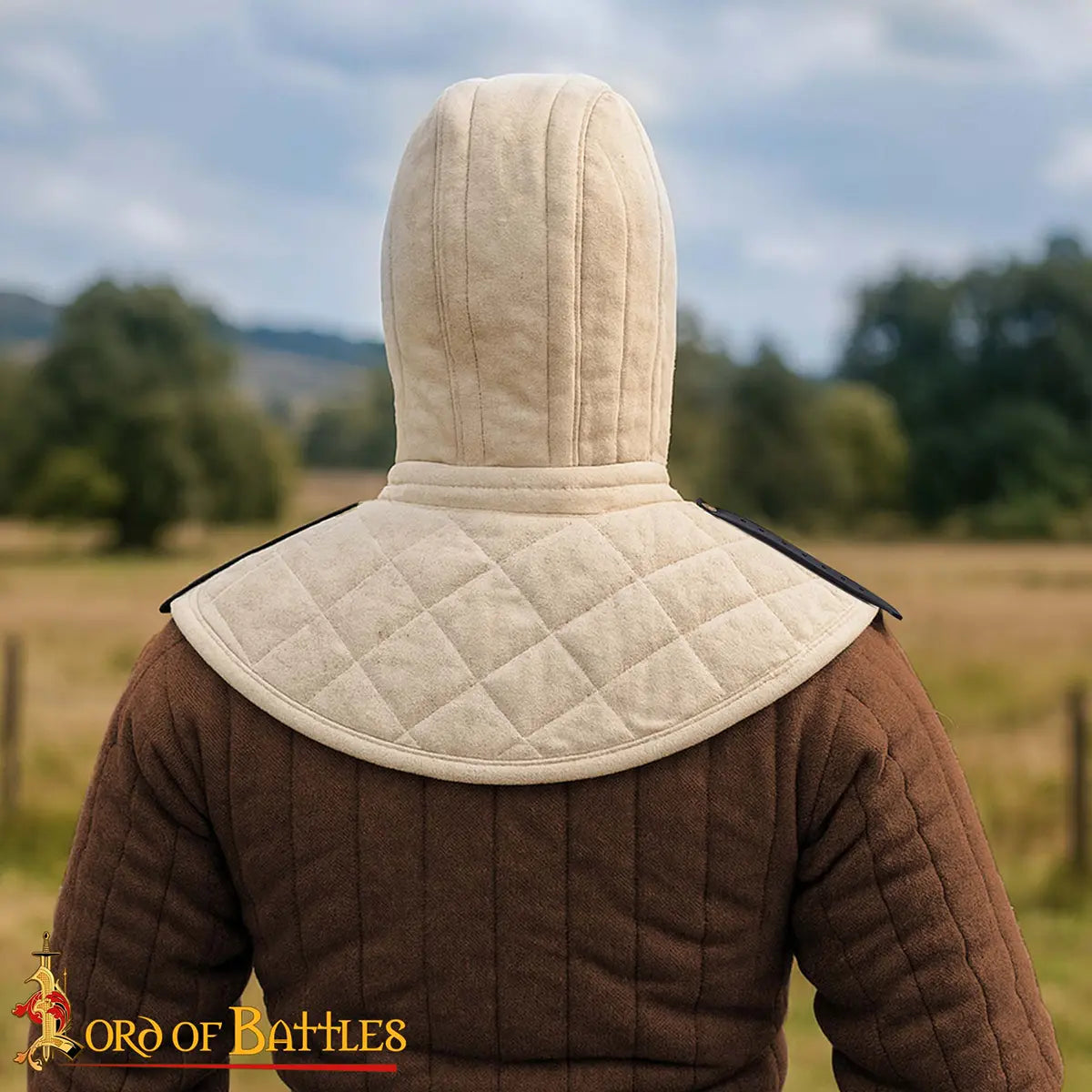 Imagen única de: Capucha medieval acolchada de 3 capas con cuello - Con Defecto