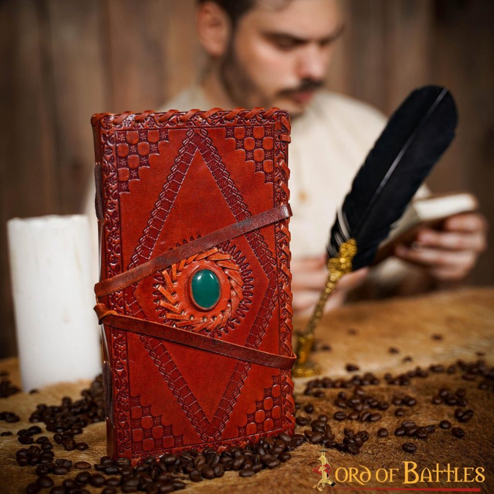 Diario medieval de cuero con piedra verde, hecho a mano - imagen 15