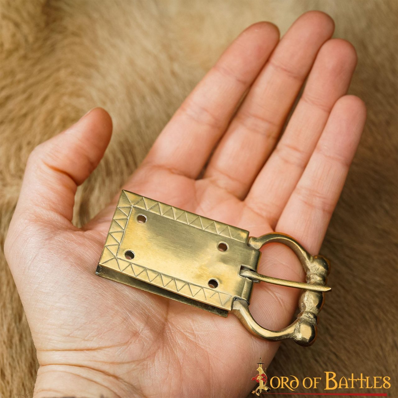Hebilla medieval de latón macizo para cinturón - imagen 8