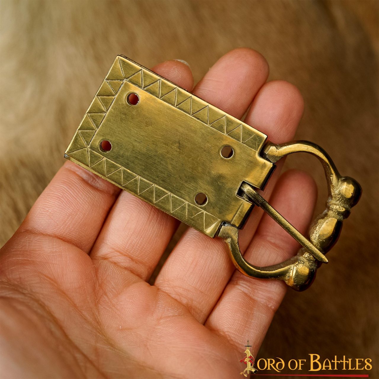 Hebilla medieval de latón macizo para cinturón - imagen 7