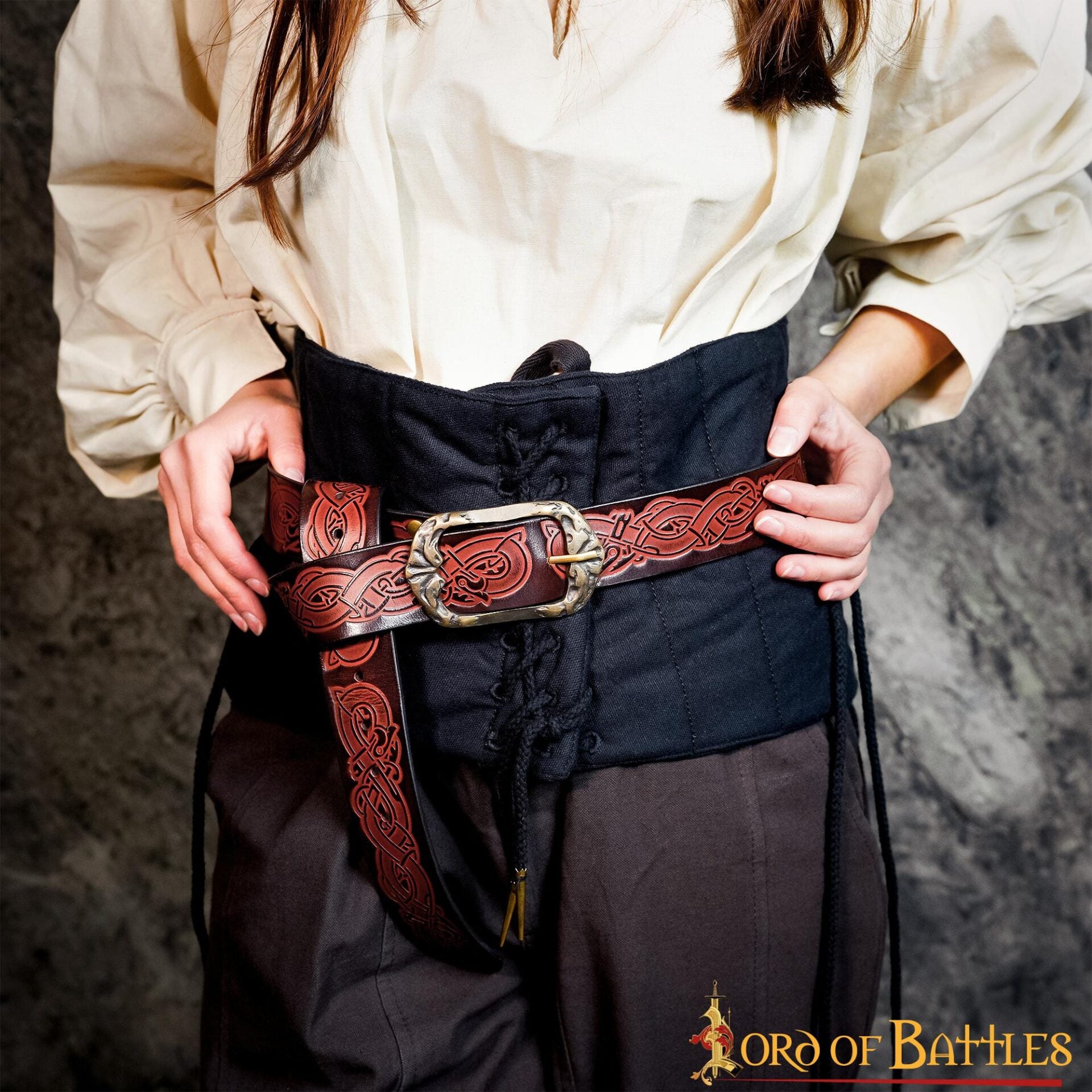 Cinturón vikingo medieval de cuero hecho a mano con hebilla de latón - imagen 15