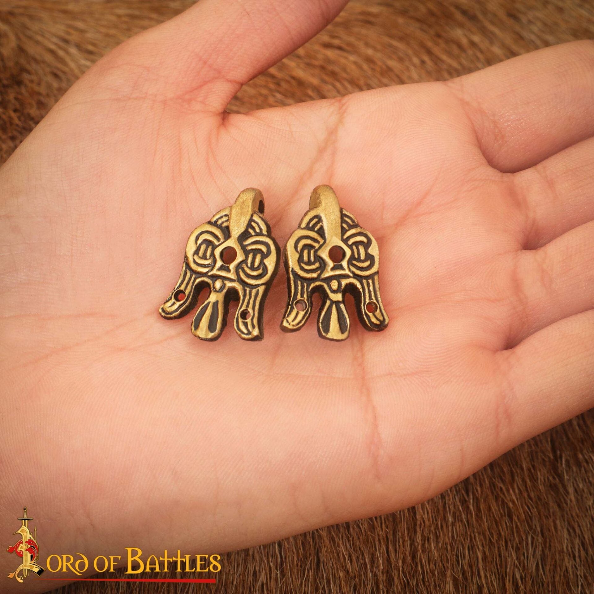 Imagen única de: Gancho de Cuervo de Latón Vikingo del Siglo X - 3 Cm - para Envolturas de Piernas y Winingas