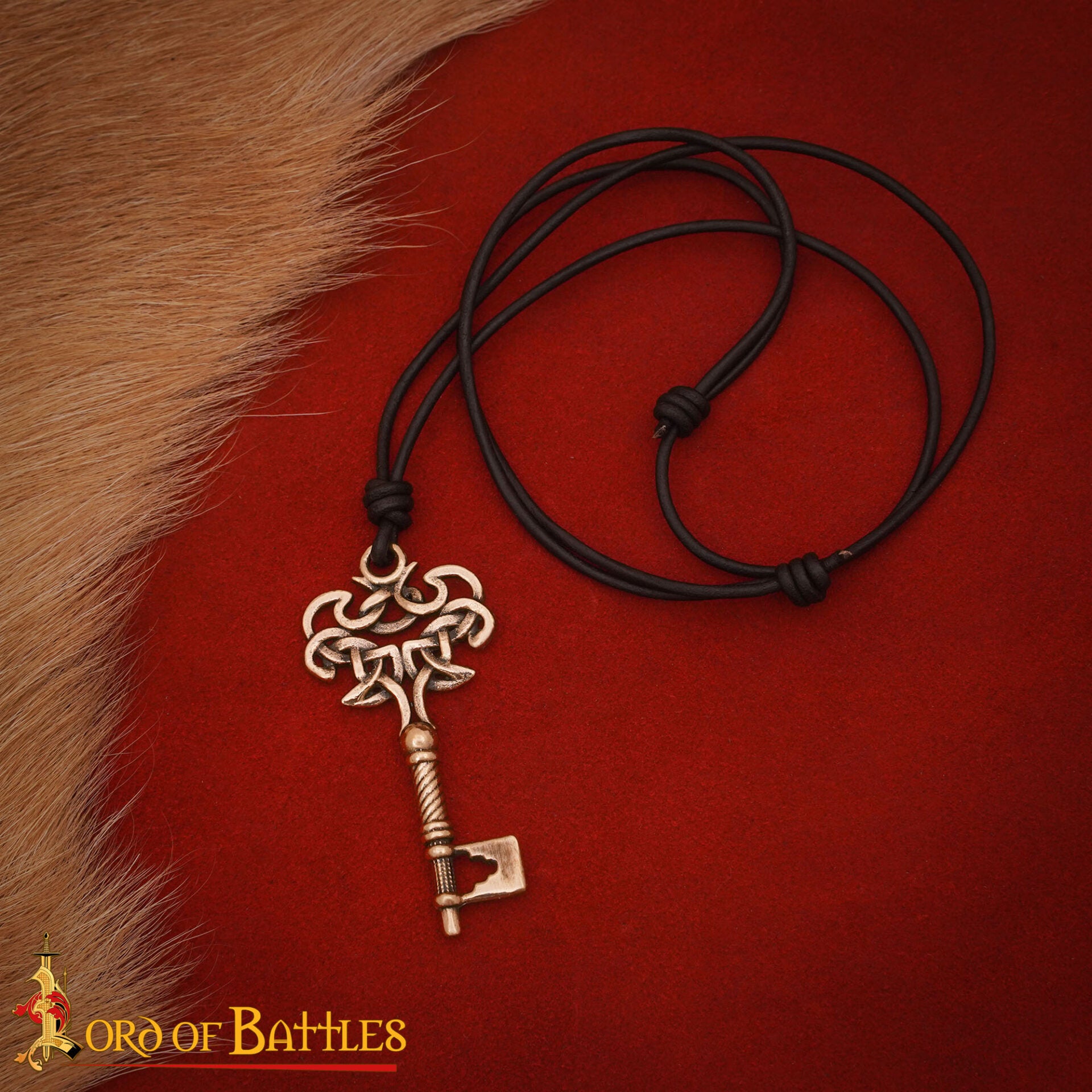 Imagen única de: Collar Colgante Llave Vikinga de Bronce con Nudos Celtas