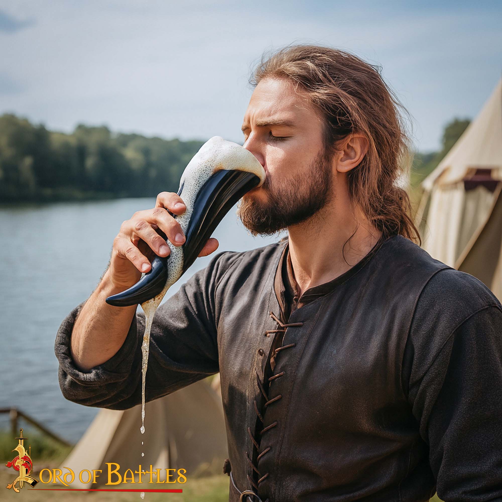 Cuerno de beber vikingo con funda de cuero y porta cinturón con nudo celta - imagen 44