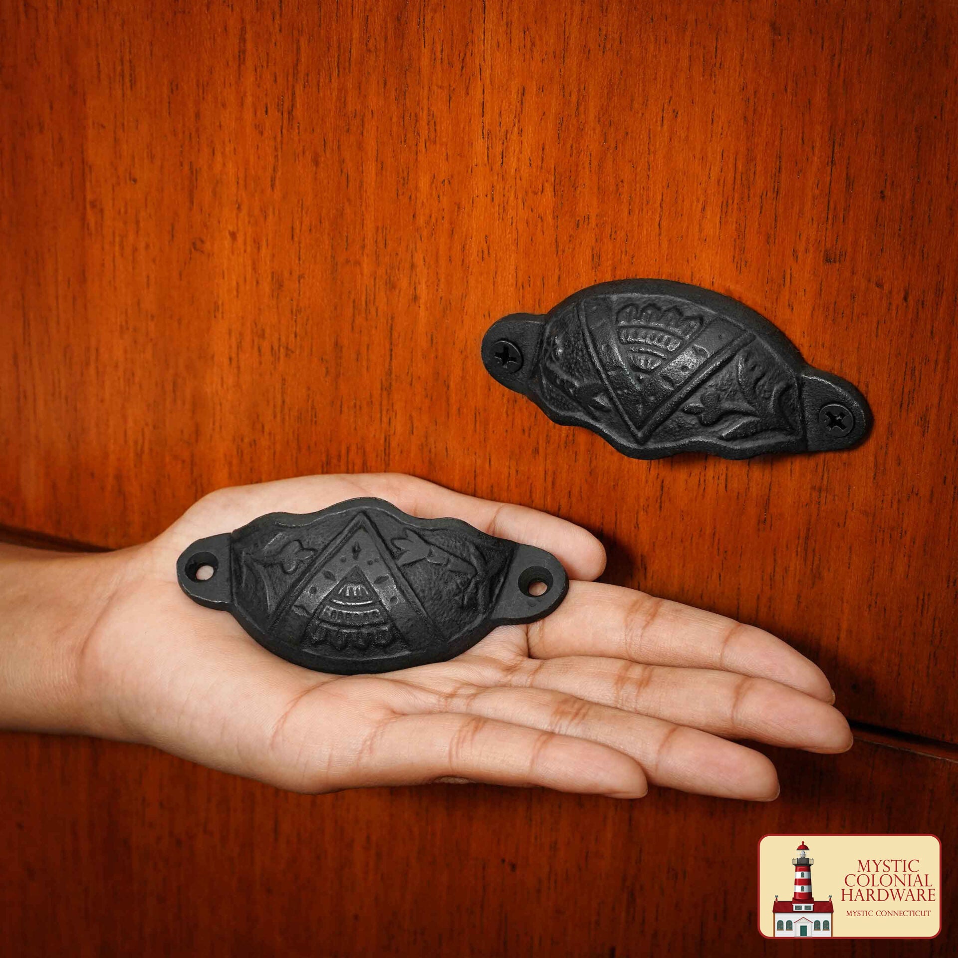 Imagen única de: Juego de 4 Tiradores de Hierro Fundido Rústico: Ideal para Ambientes Victorianos, Coloniales, Retro, Steampunk, Góticos, Barrocos y Medievales, (8.4x3.5) Cm