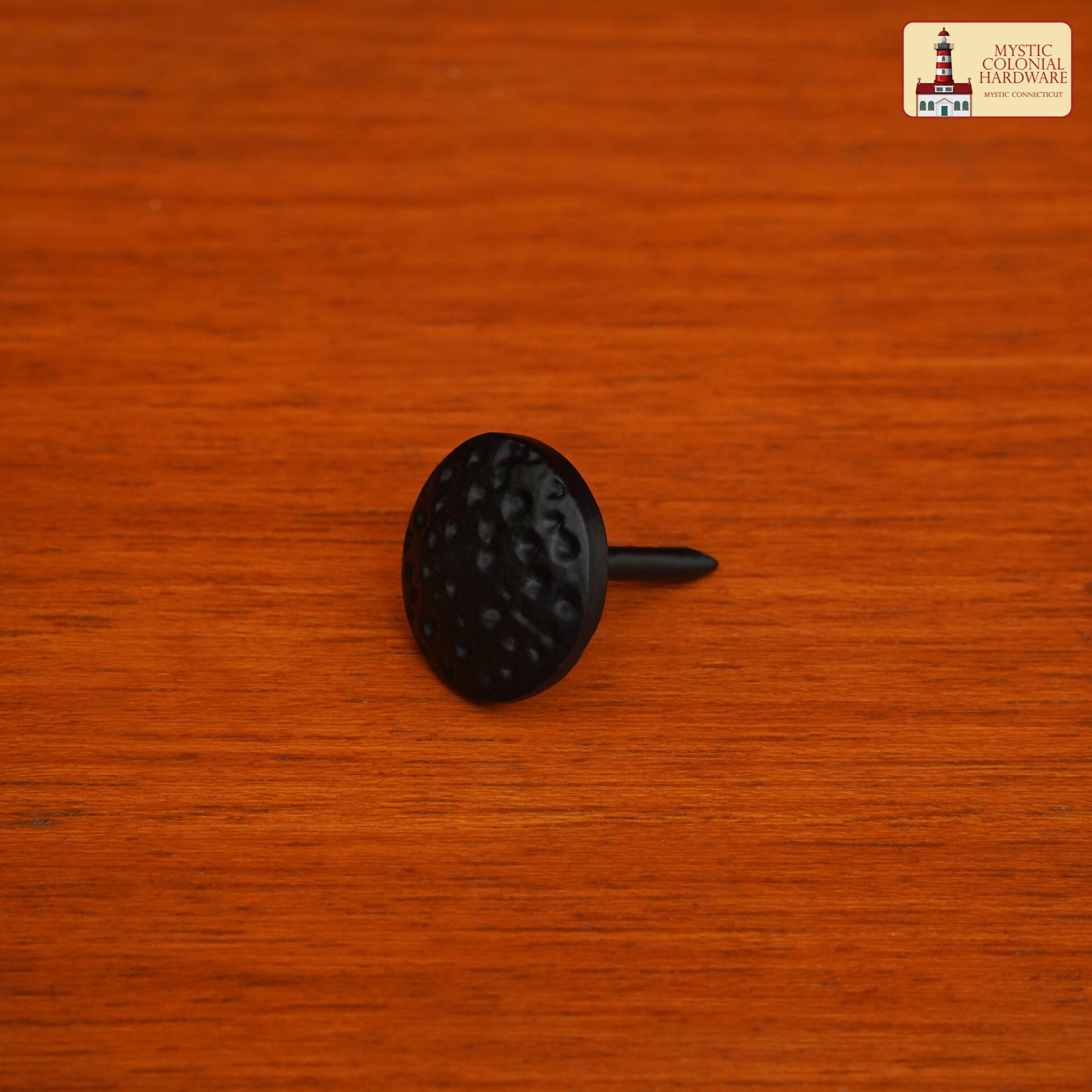 Clavos decorativos largos de hierro forjado, acabado ennegrecido al aceite