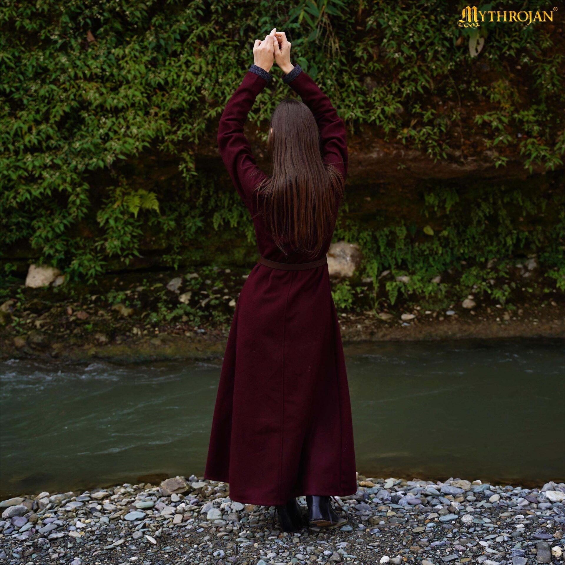 Vestido vikingo Ingrid — lana 100% reciclada y bordes en sarga diamante - imagen 5