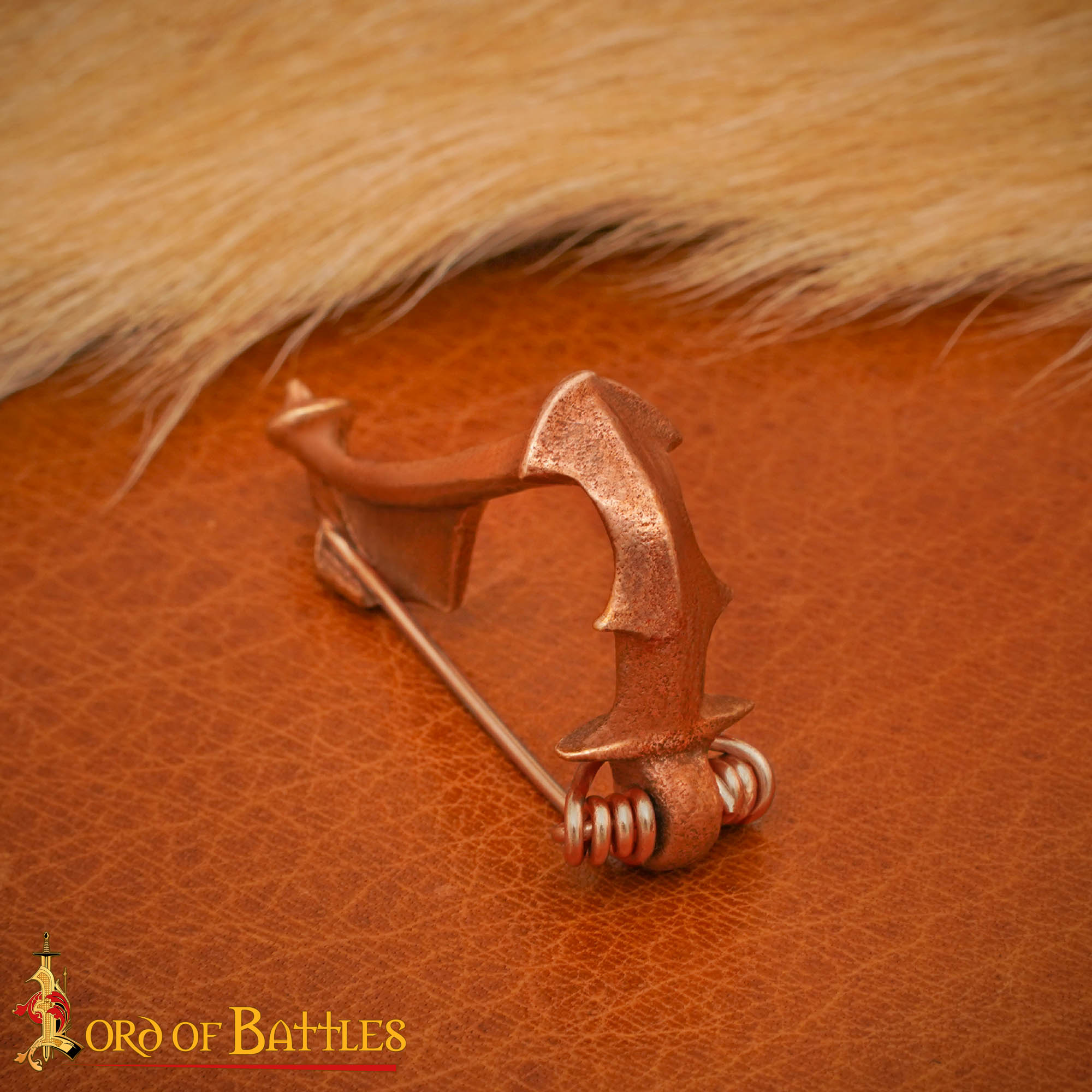 Fíbula romana de bronce (s. I–III) — broche tipo ballesta - Regular Bronze Finish