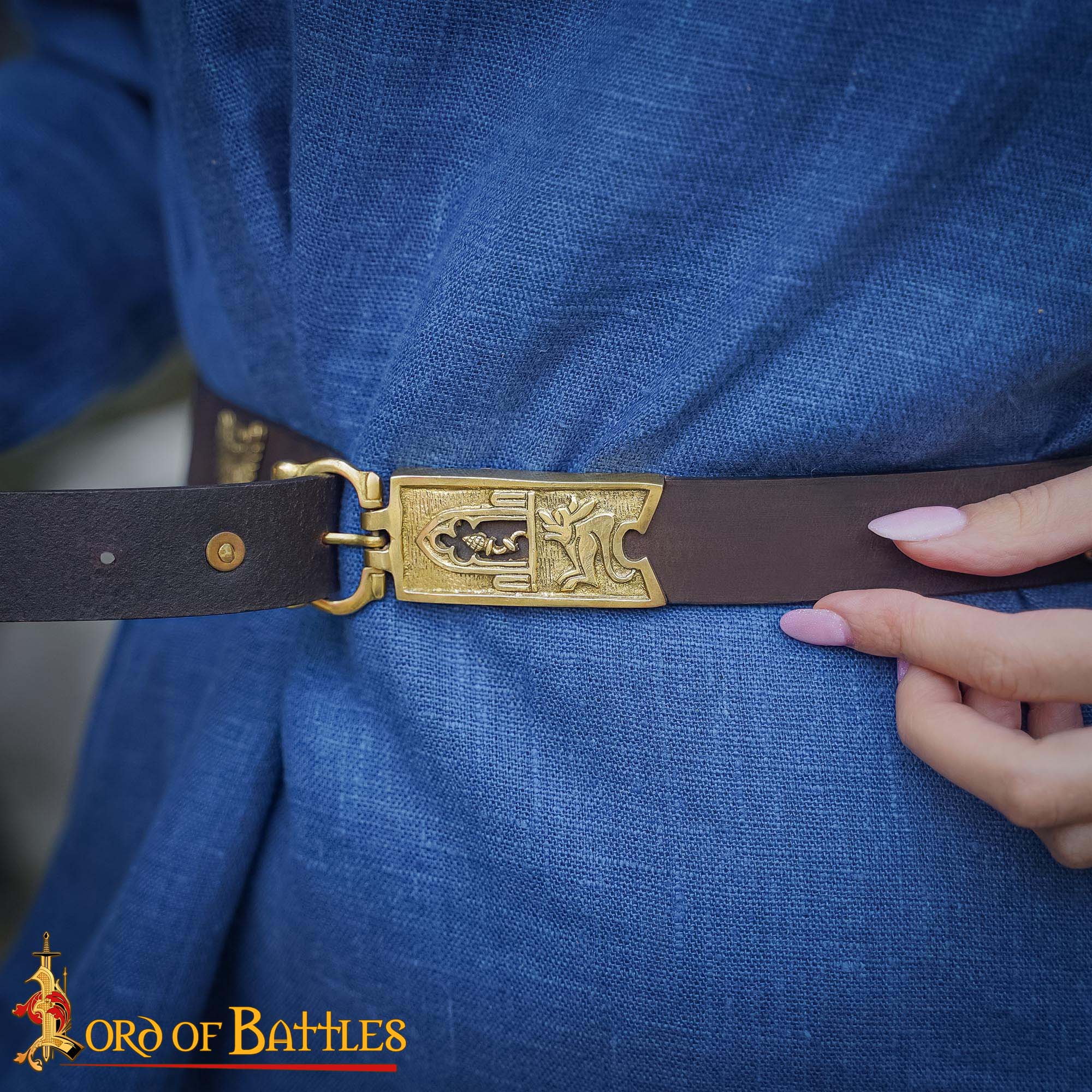 Hebilla Medieval de Latón con Cardo Cerrado - Accesorio para Cinturón Macizo - Imagen 2